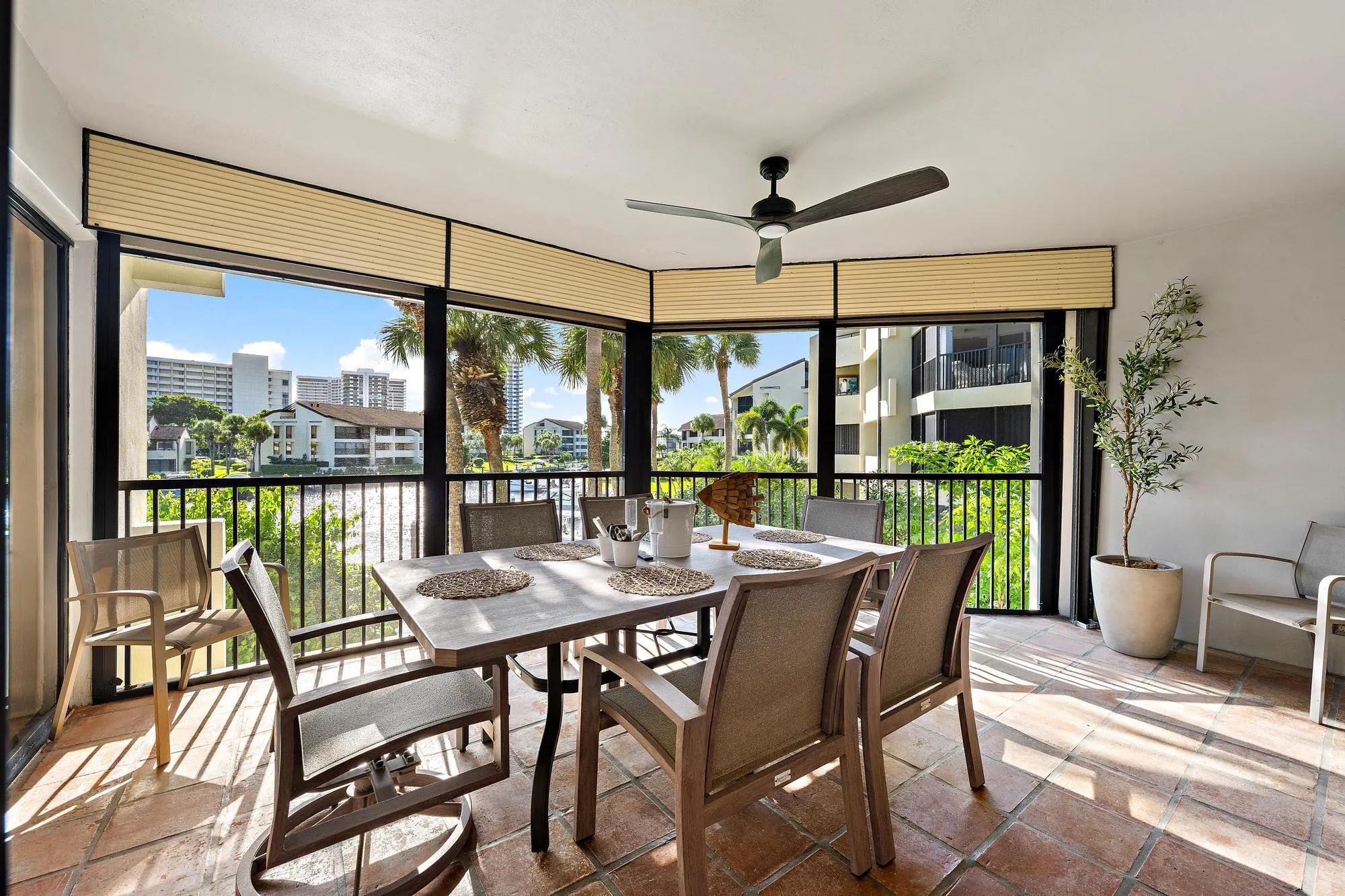 1124 MARINE Way W #D2R