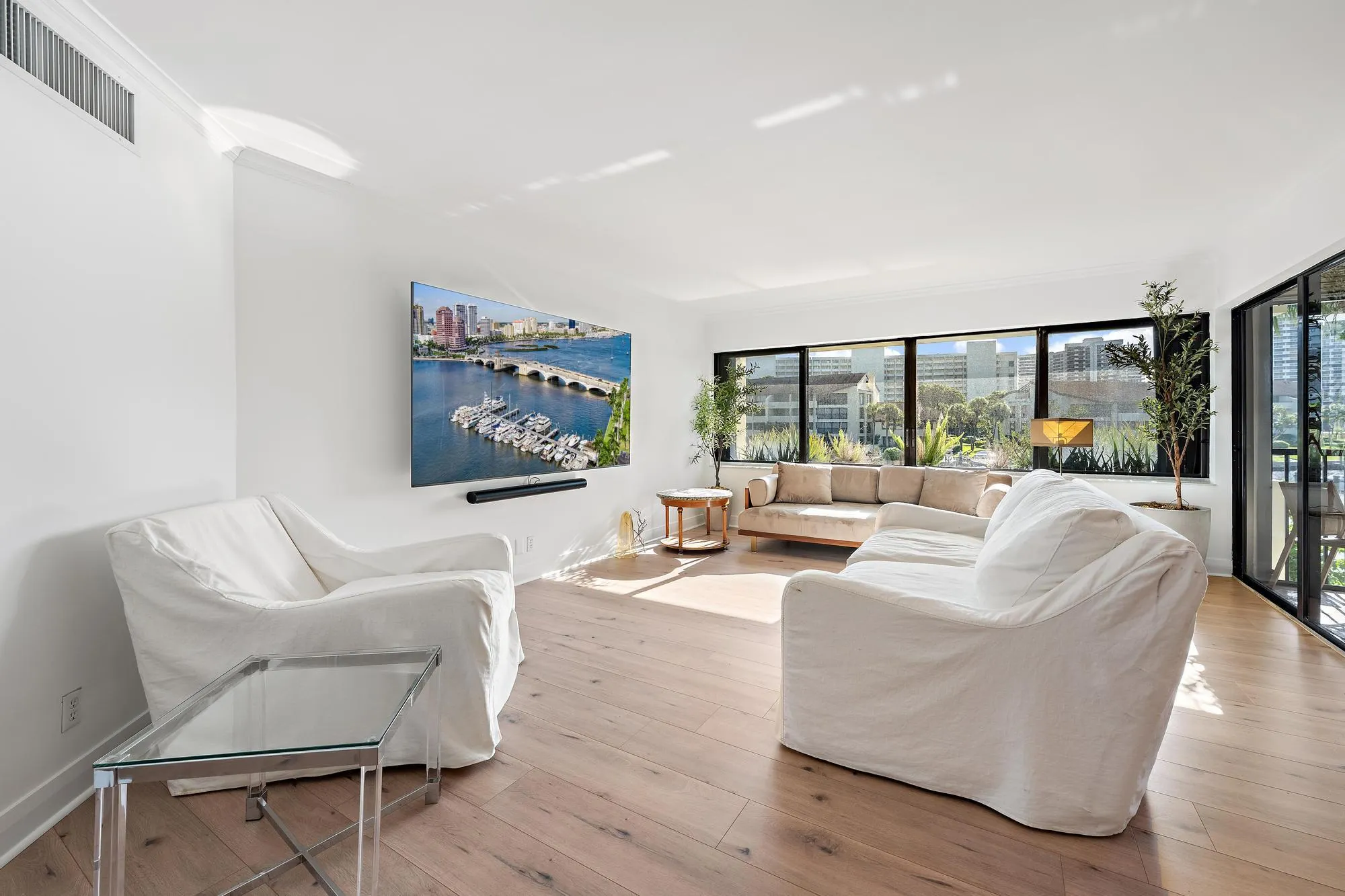 1124 MARINE Way W #D2R