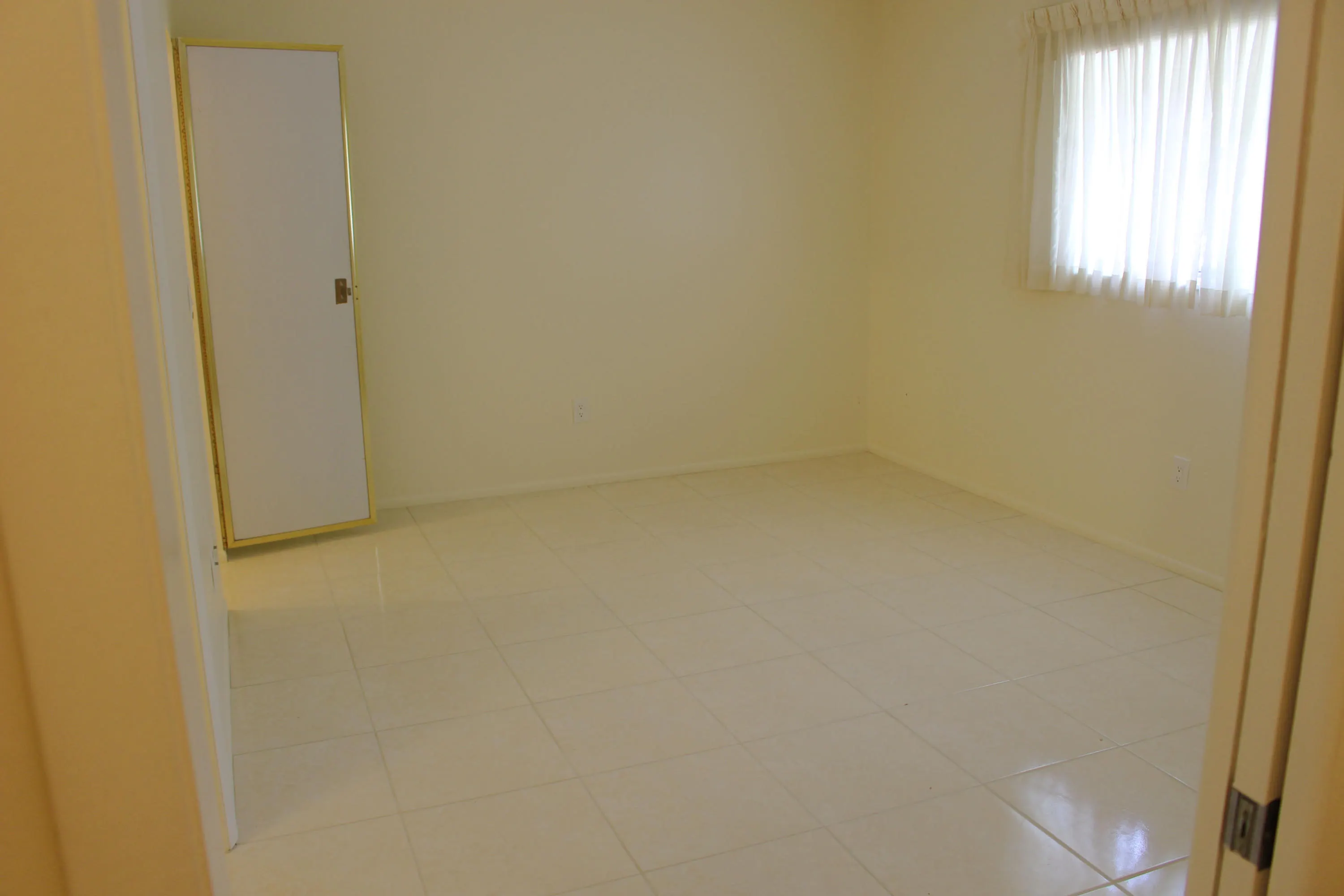 2886 Fernley Drive E #68