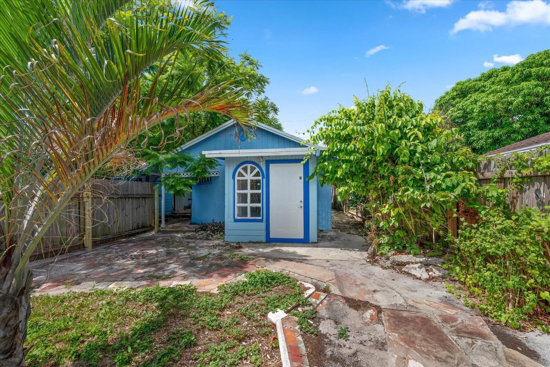 714 W LAKEWOOD Road #B