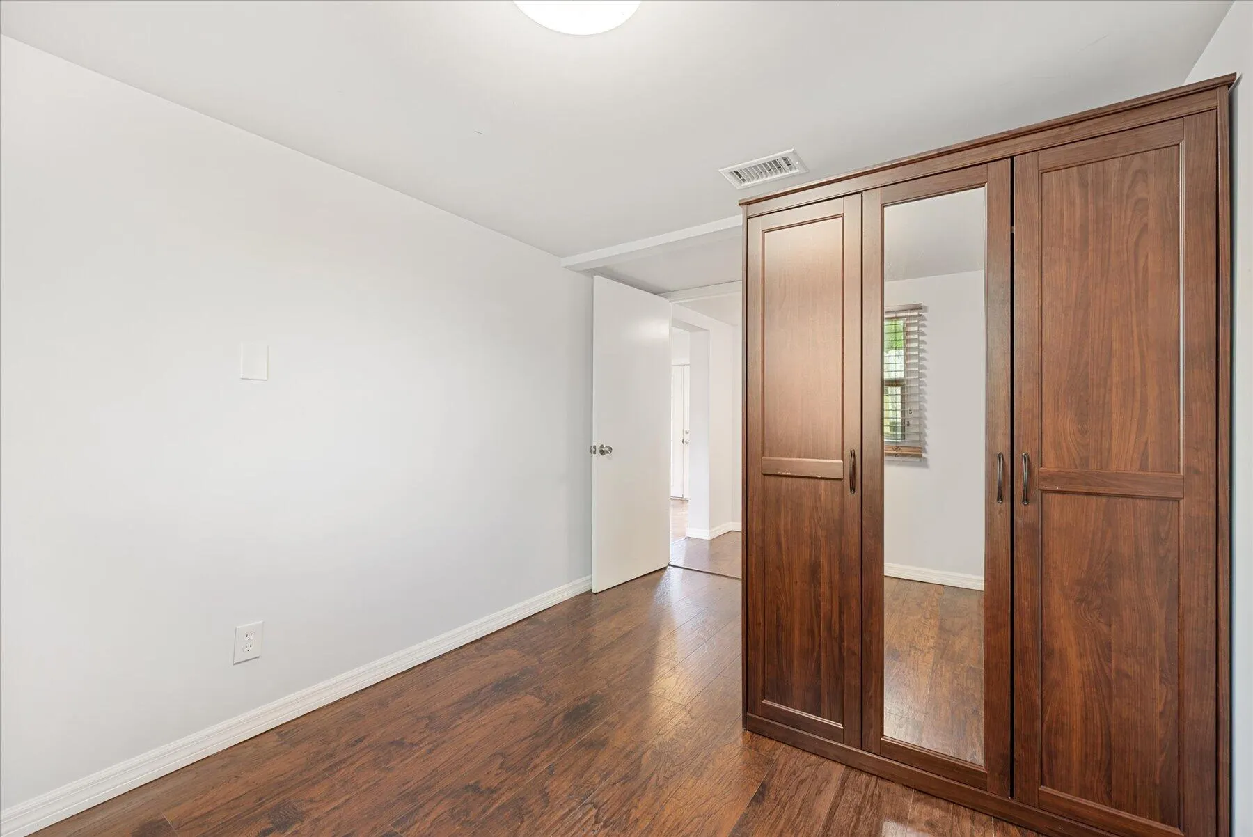 714 W LAKEWOOD Road #B
