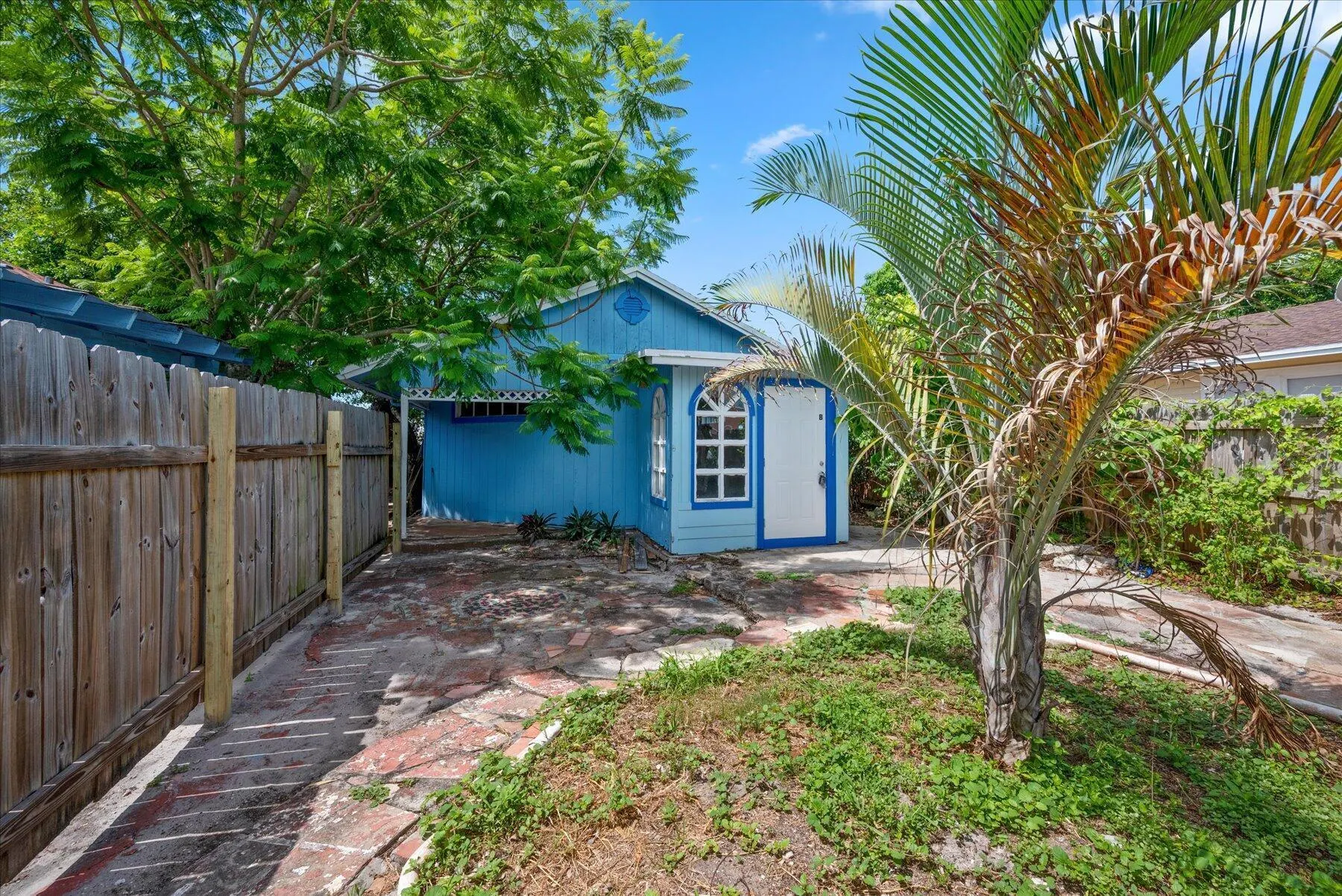 714 W LAKEWOOD Road #B