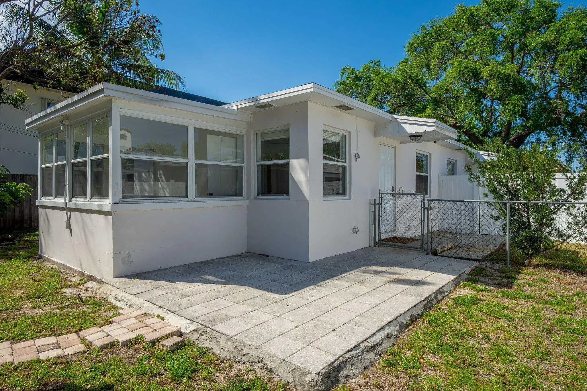 214 NE 11th Street ##B