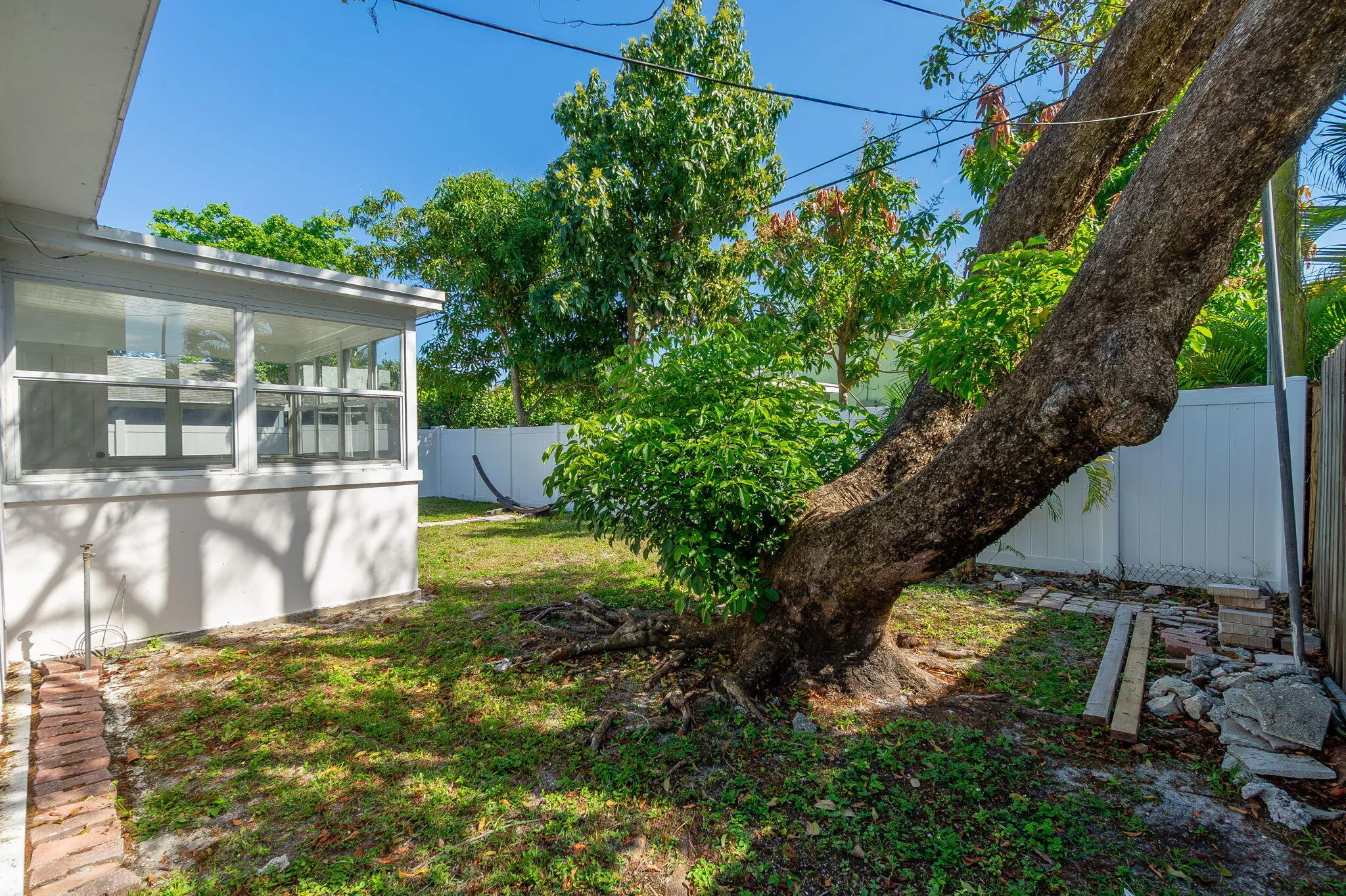 214 NE 11th Street ##B