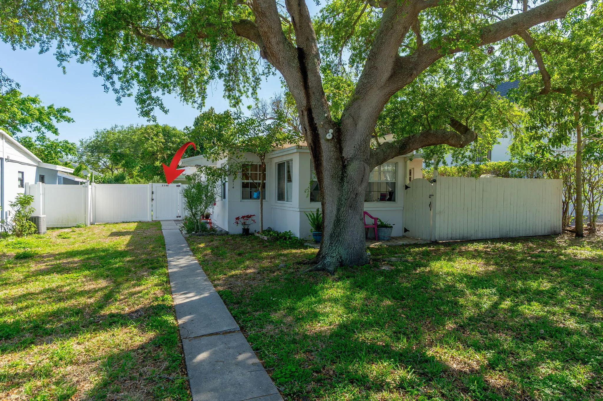 214 NE 11th Street ##B