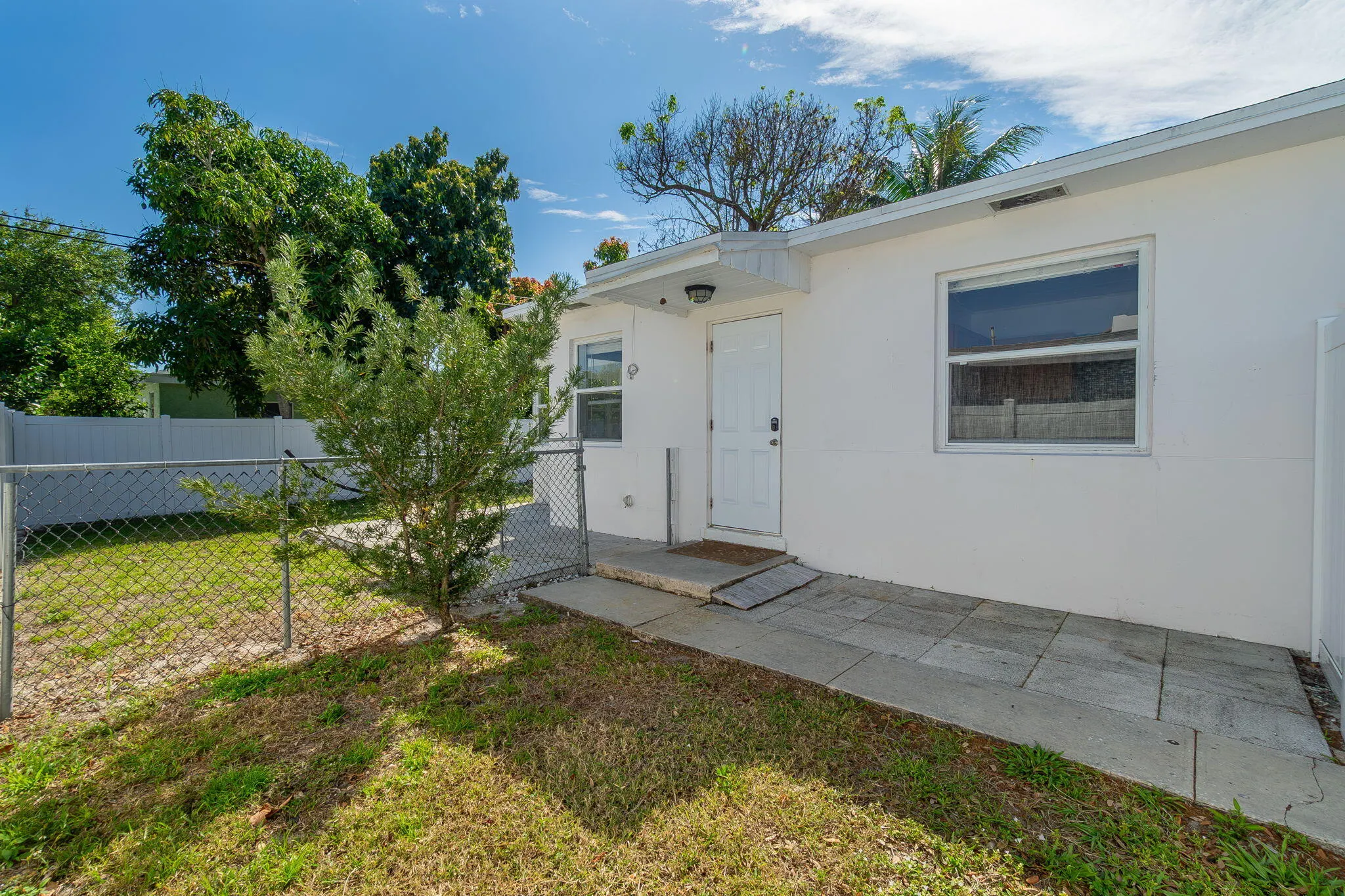 214 NE 11th Street ##B