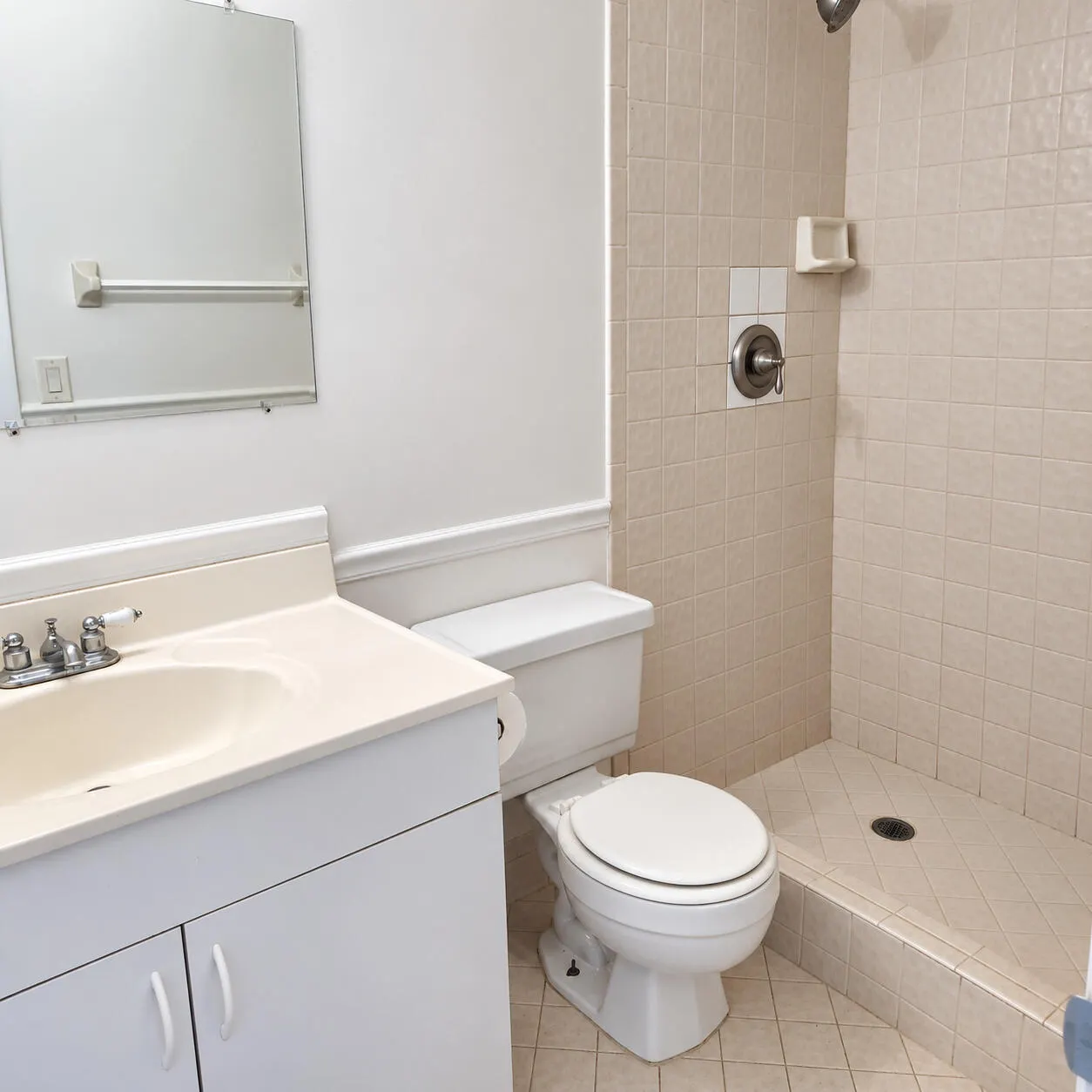 3161 SE ASTER Lane #1206