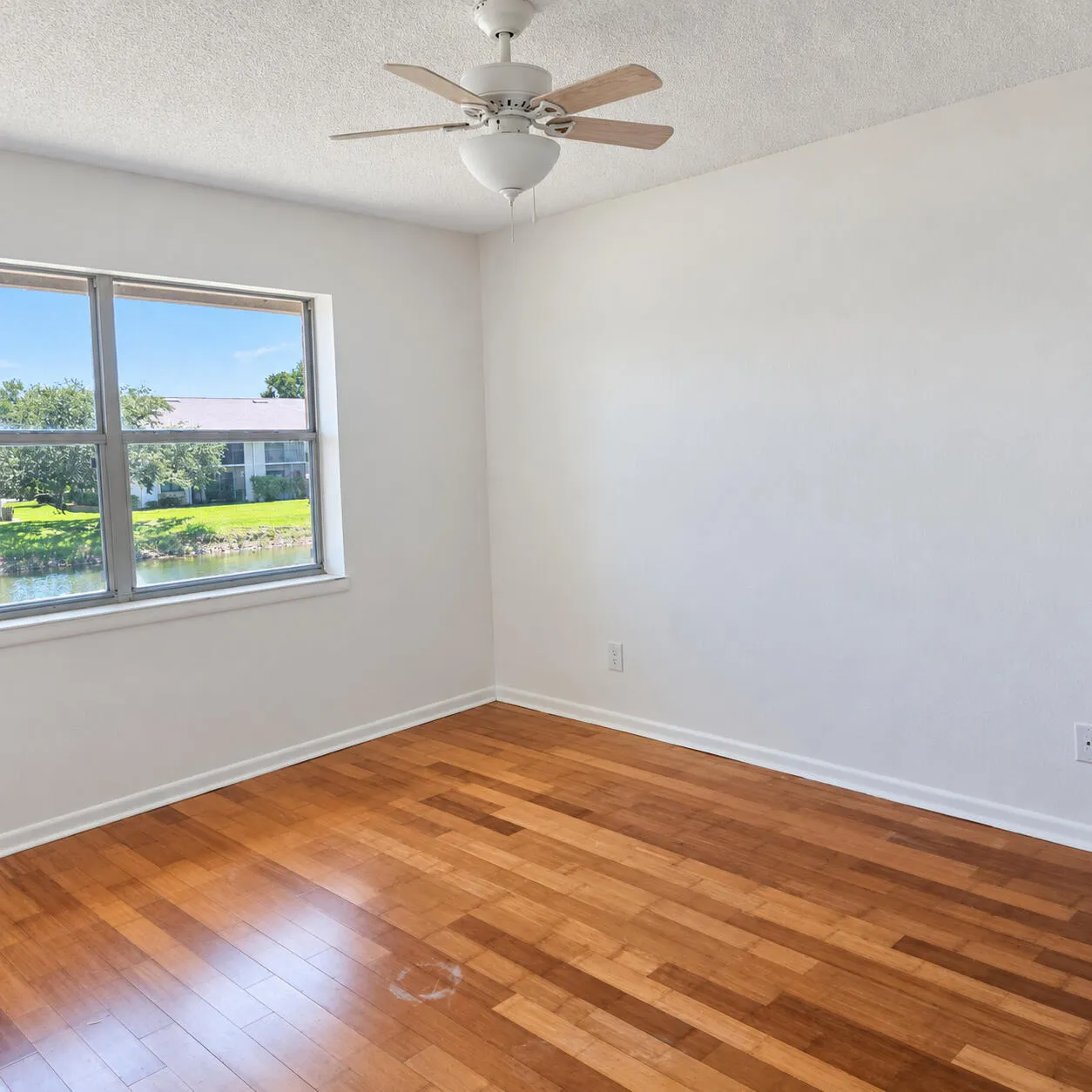 3161 SE ASTER Lane #1206