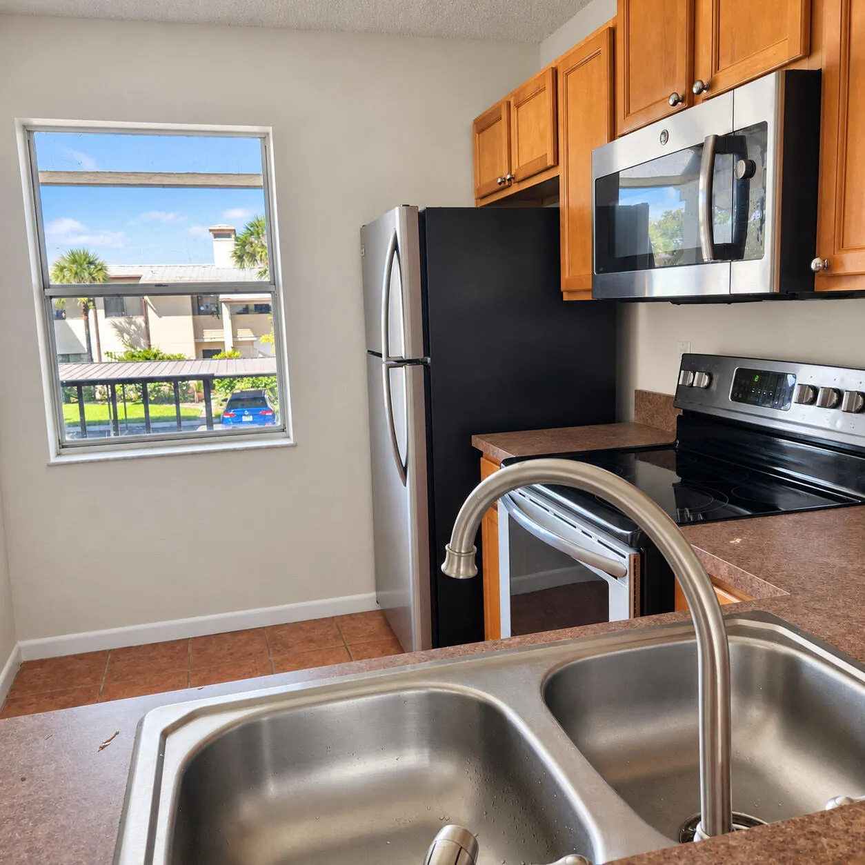3161 SE ASTER Lane #1206
