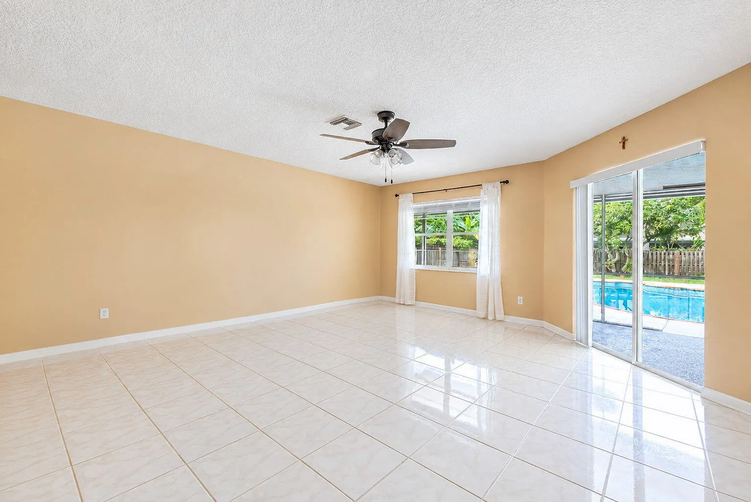 1447 Spanish Oak Way