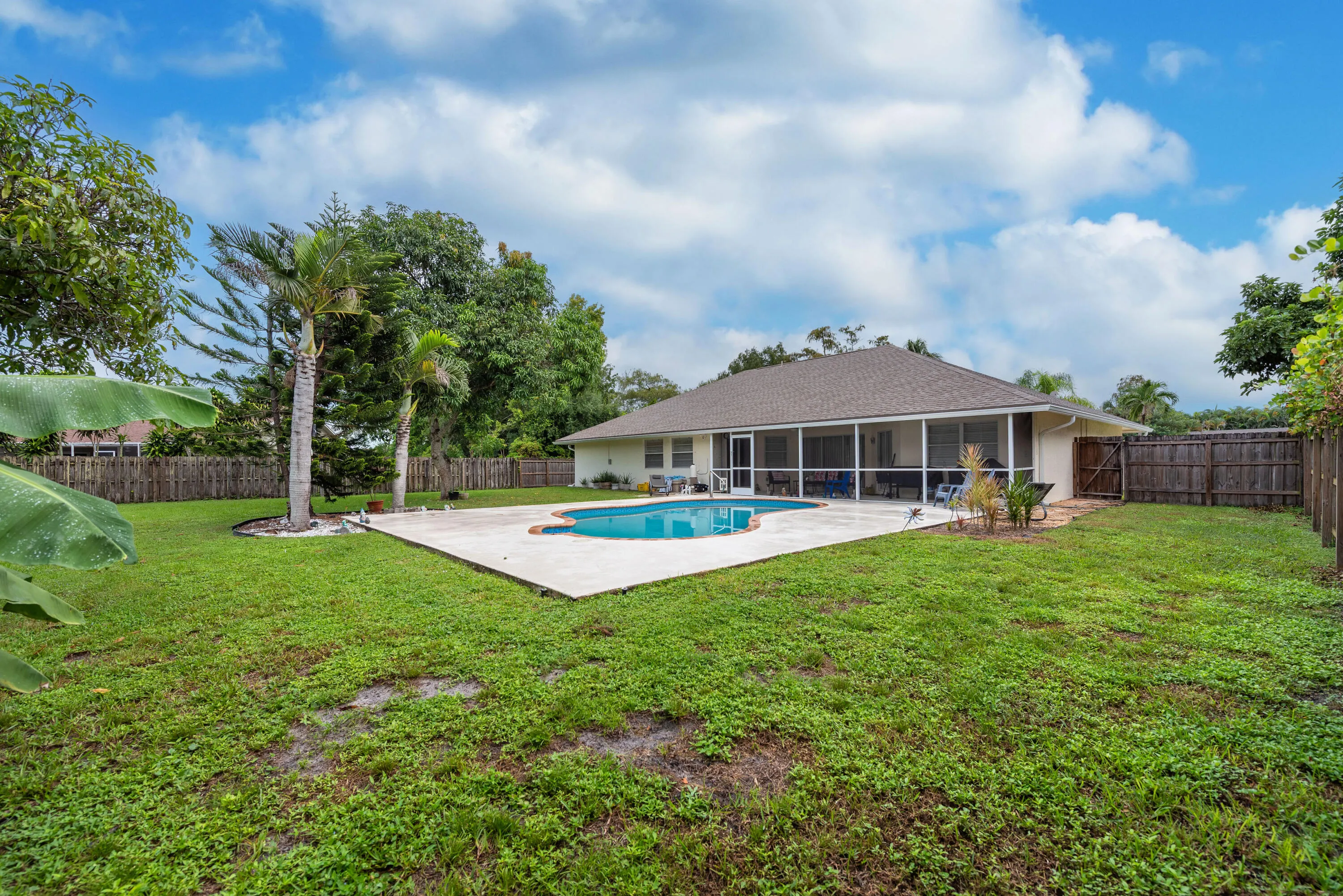 1447 Spanish Oak Way