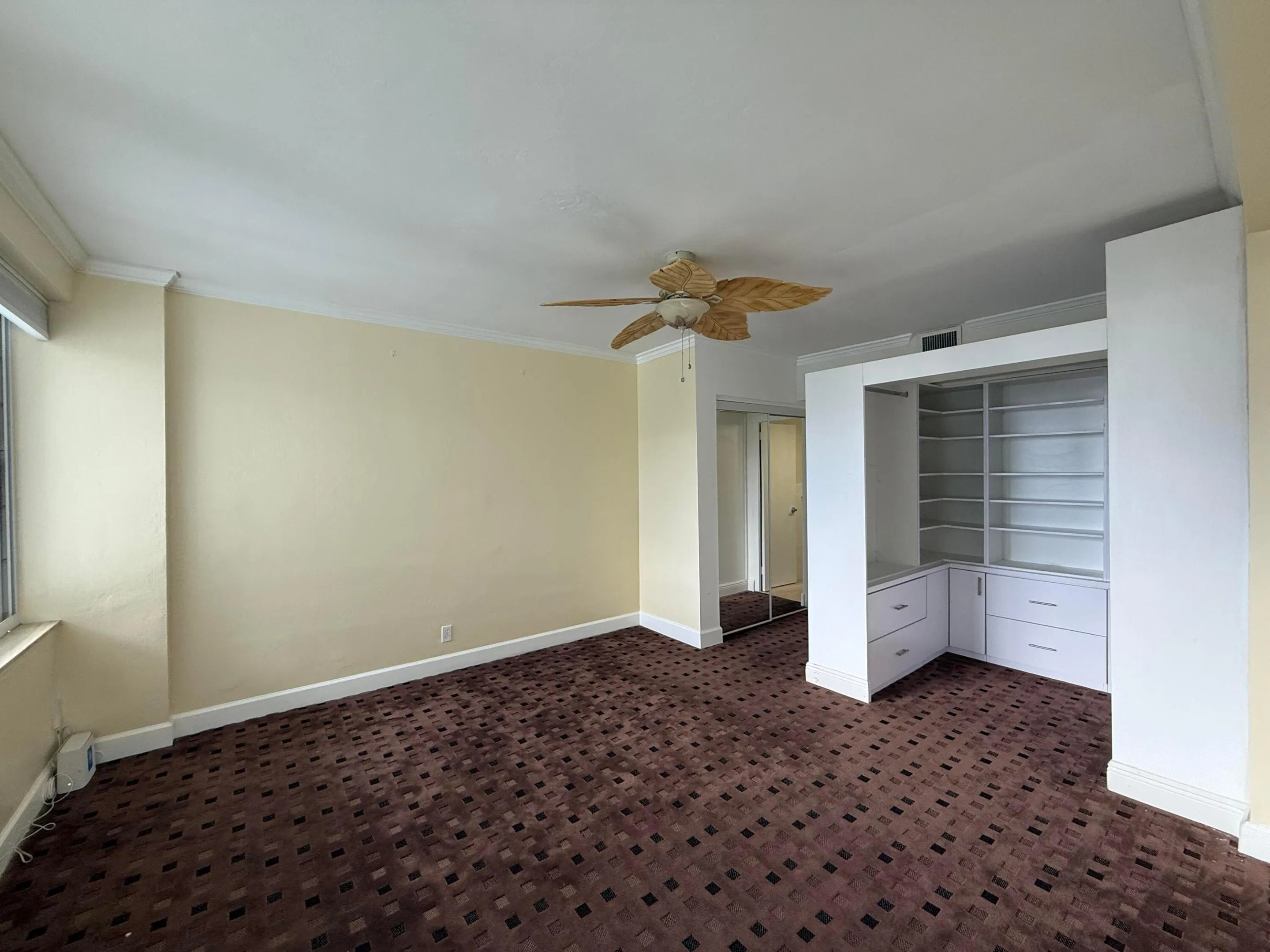 3233 NE 34TH #1712
