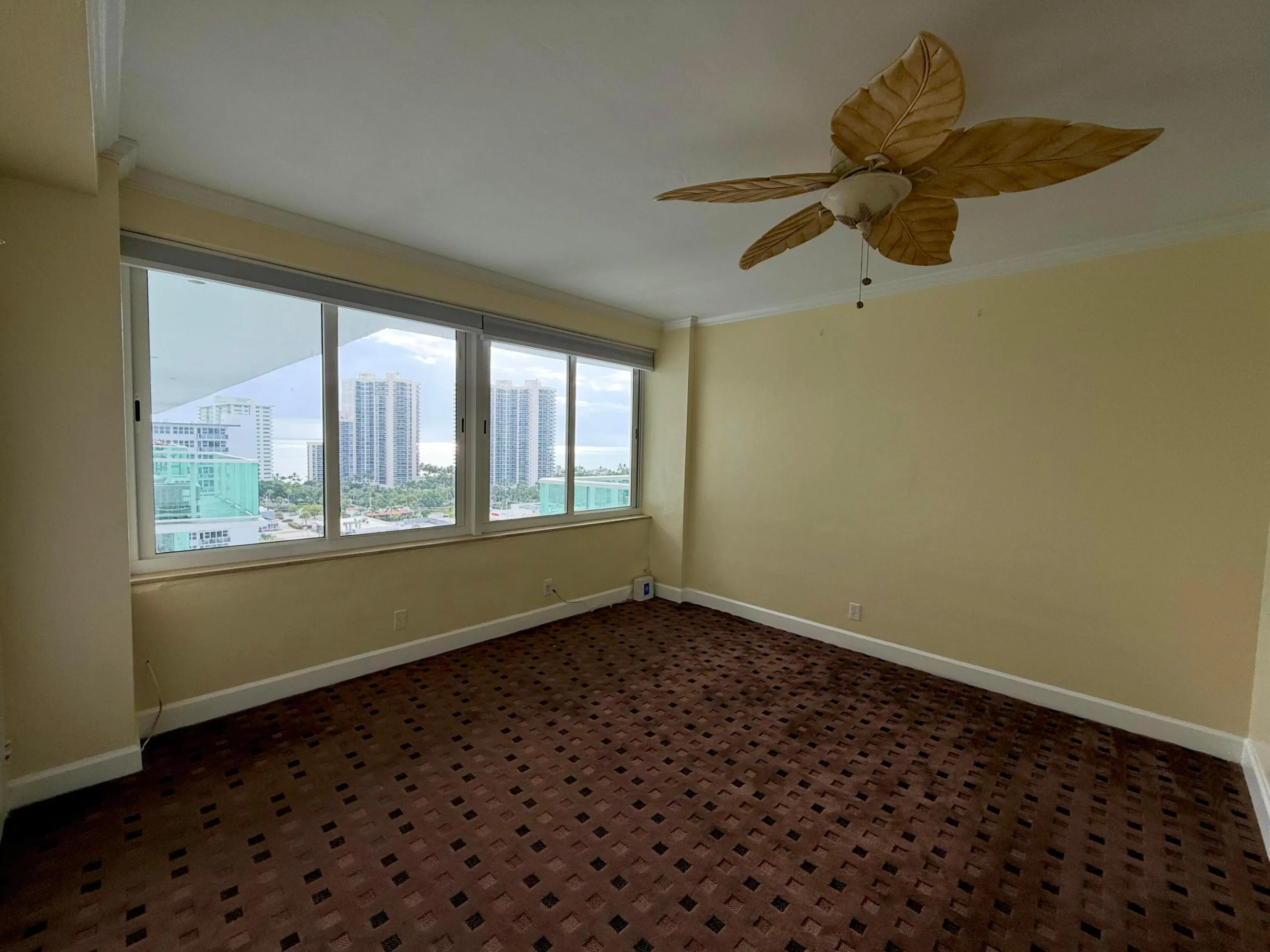 3233 NE 34TH #1712