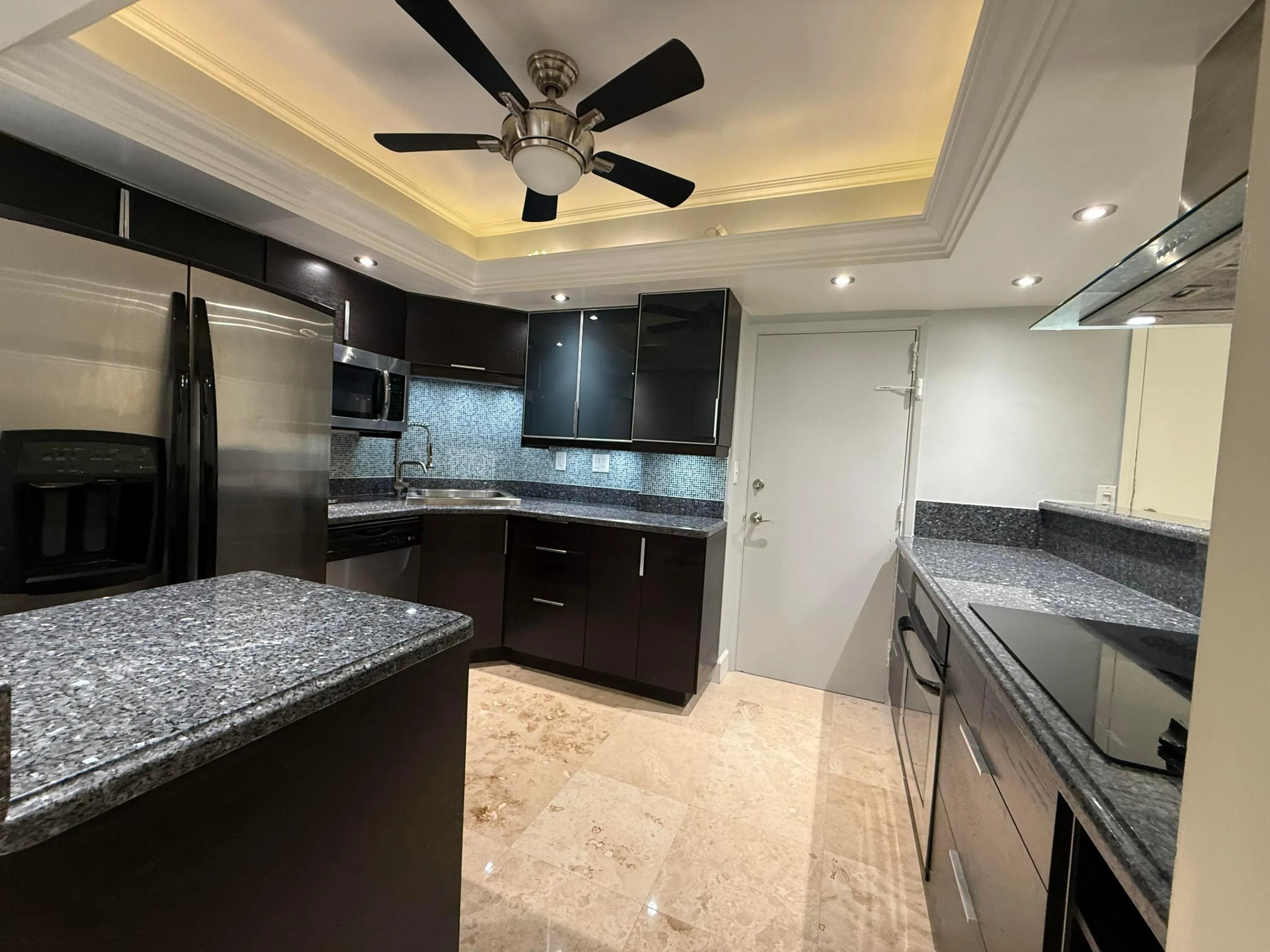 3233 NE 34TH #1712