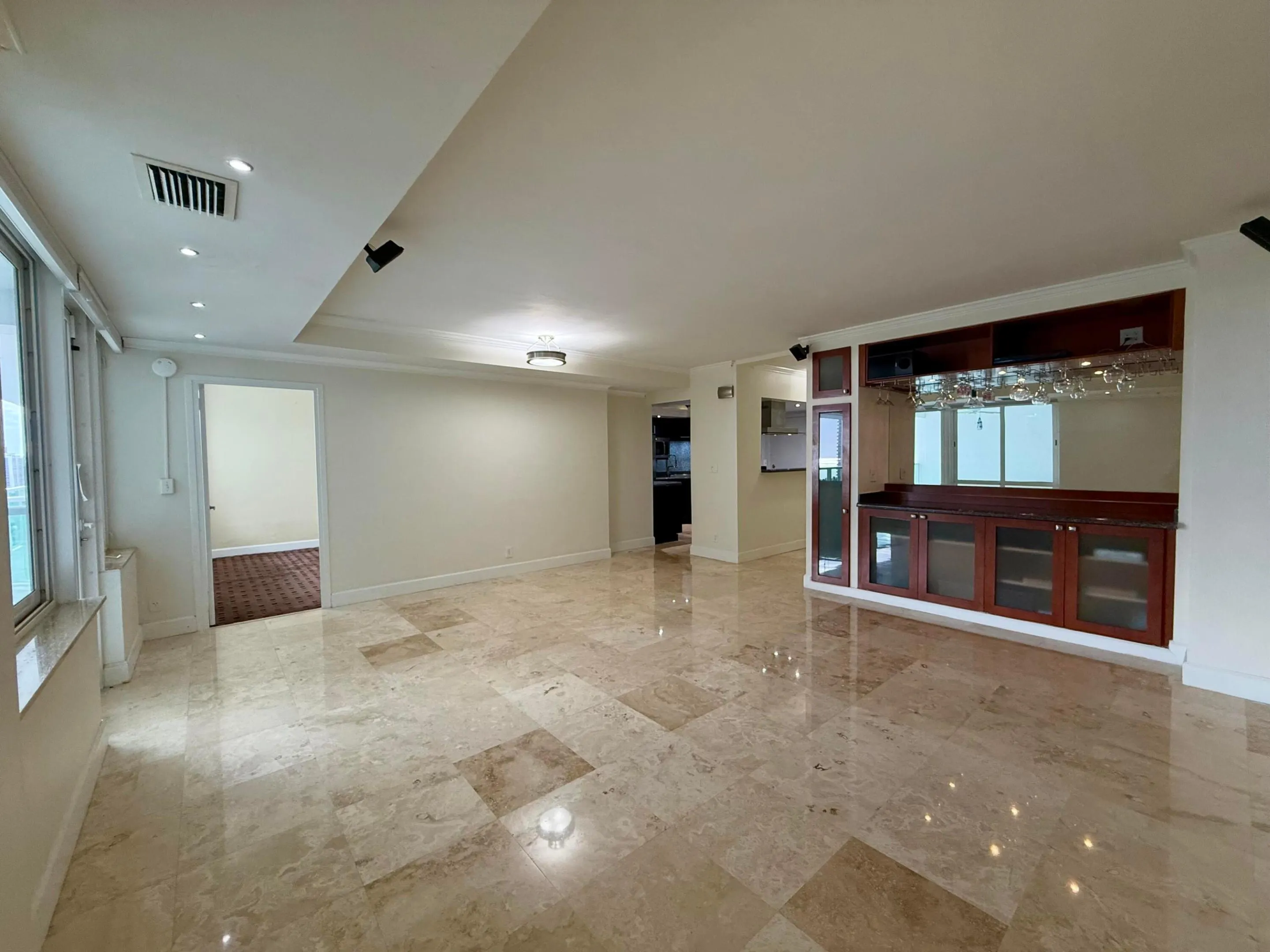 3233 NE 34TH #1712