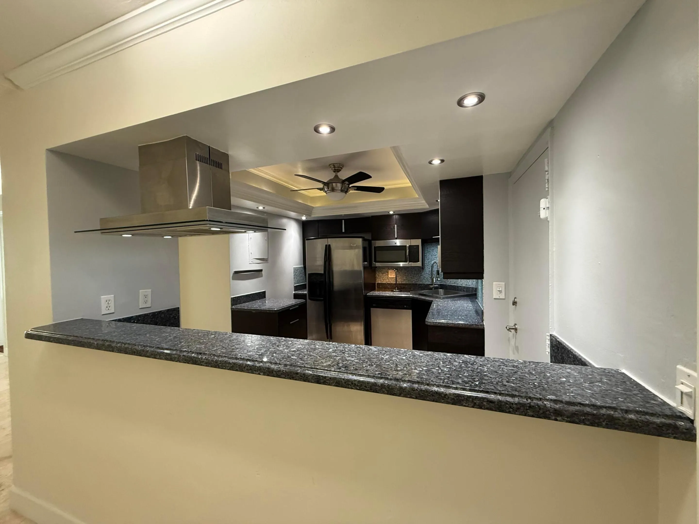3233 NE 34TH #1712