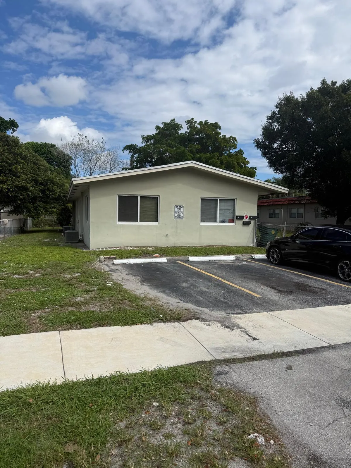 219 NW 40th Court #1-3