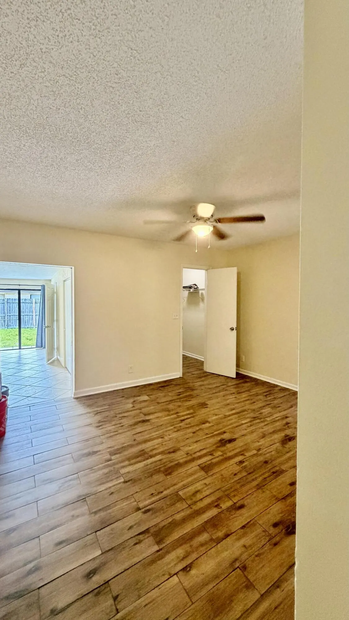 9121 E HIGHLAND PINES Drive