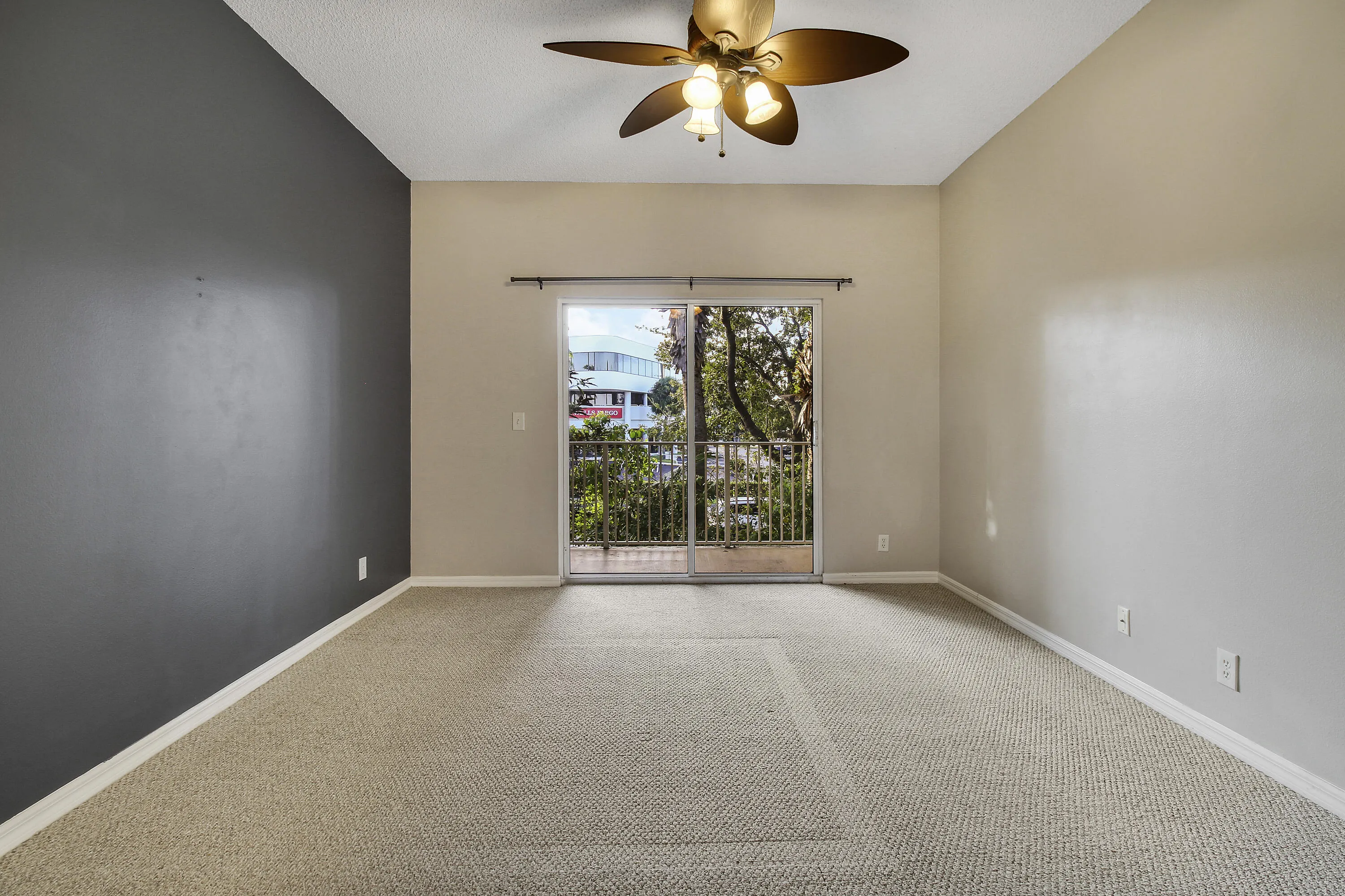 111 LIGHTHOUSE Circle #H