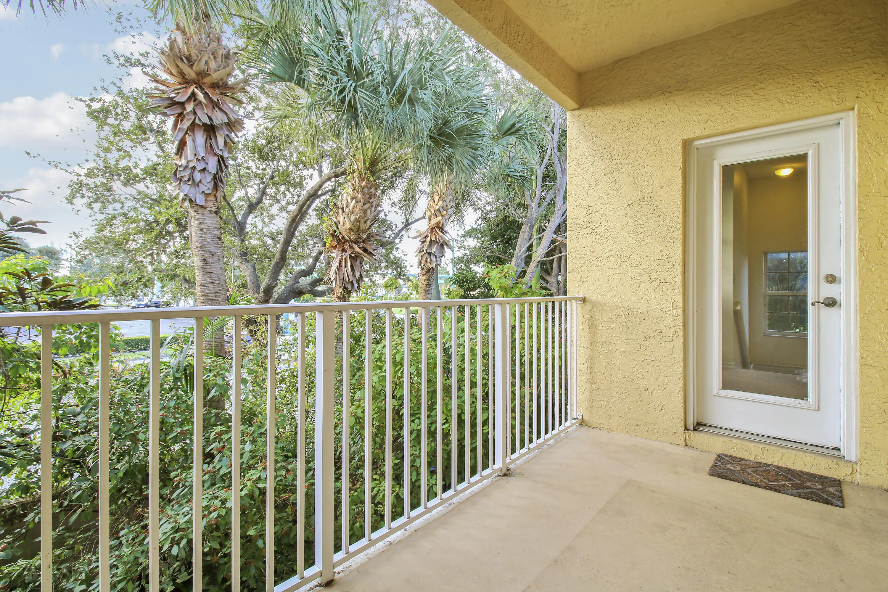 111 LIGHTHOUSE Circle #H