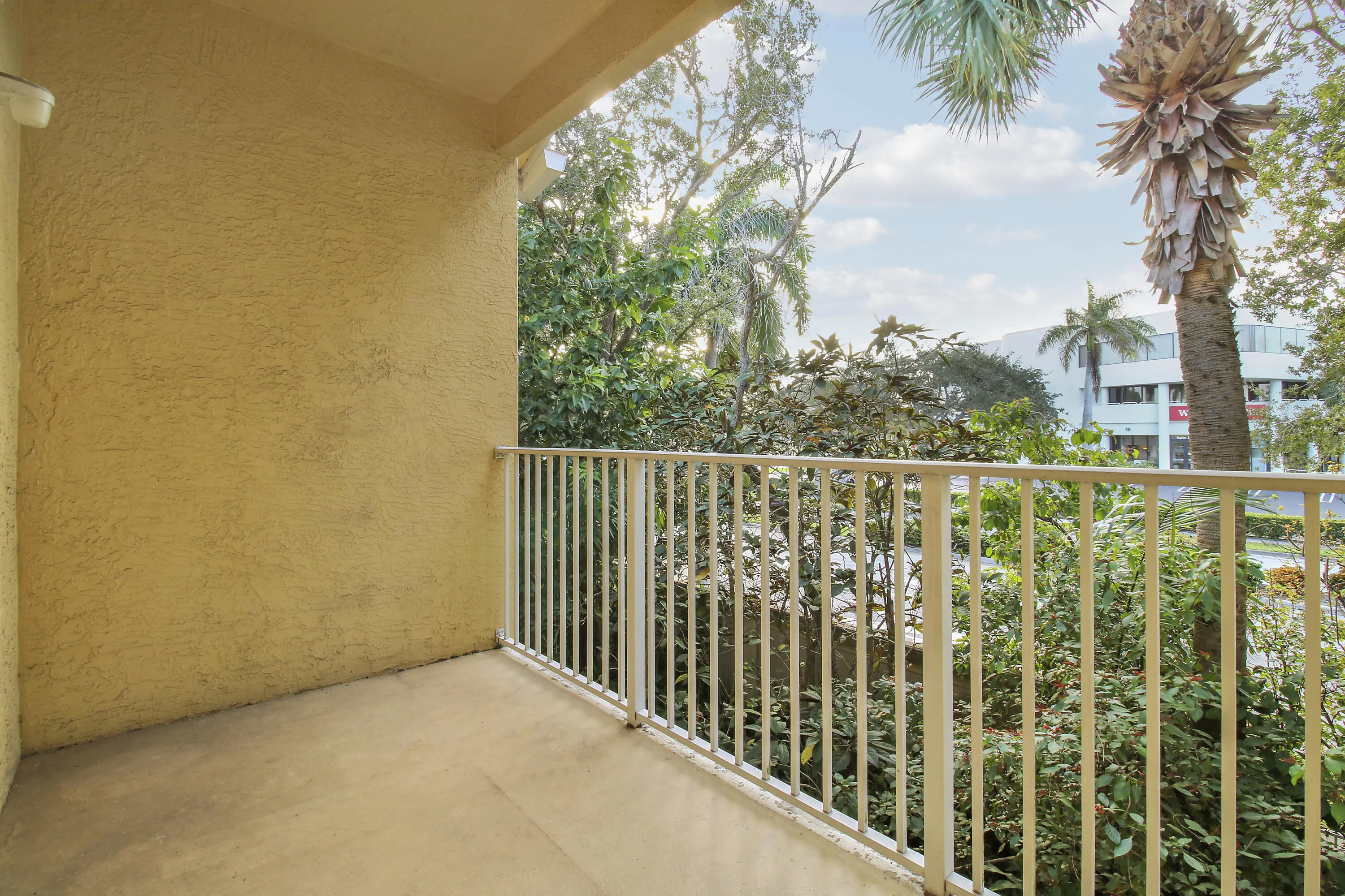 111 LIGHTHOUSE Circle #H
