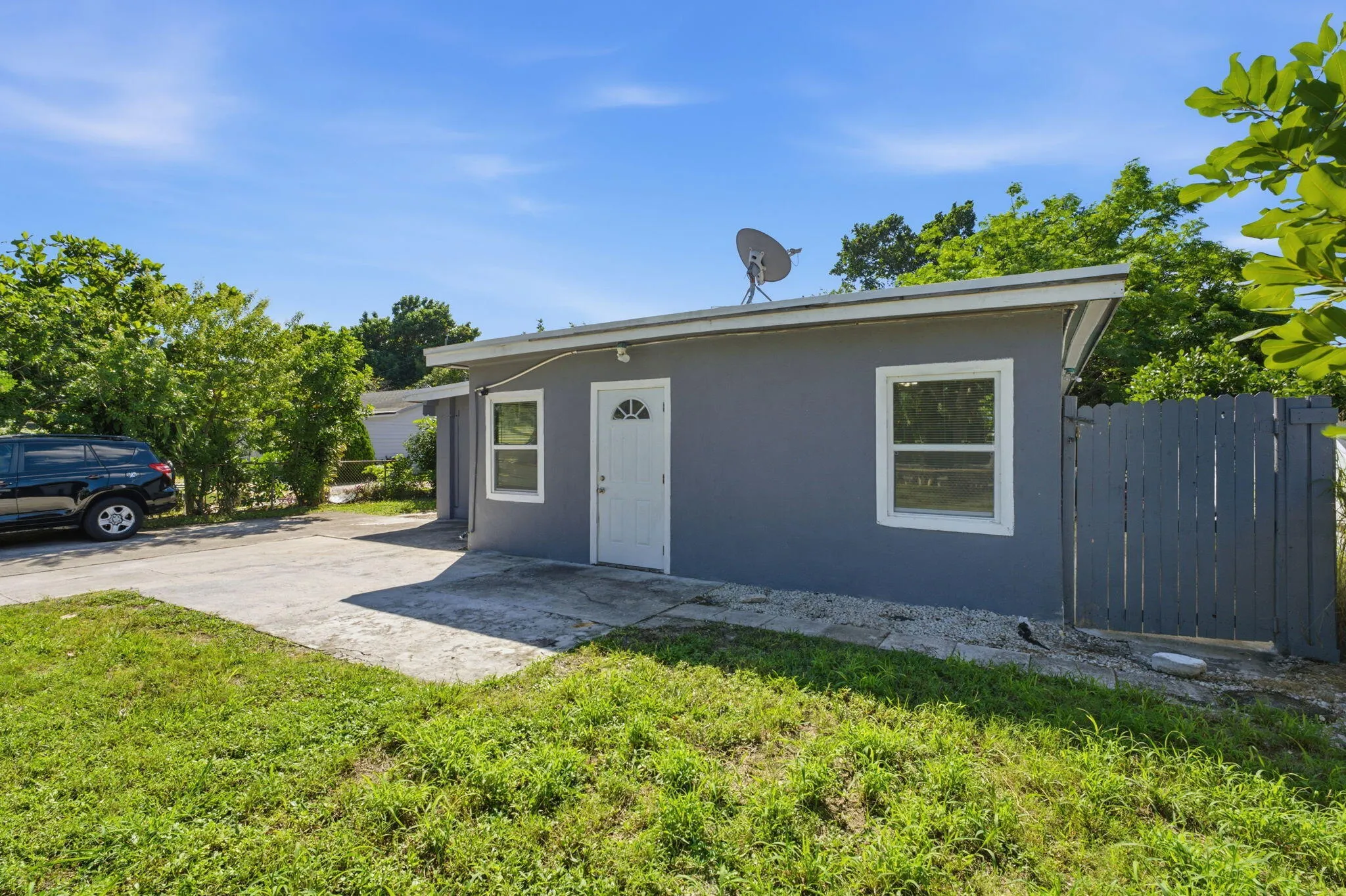 1064 HIGHVIEW Road