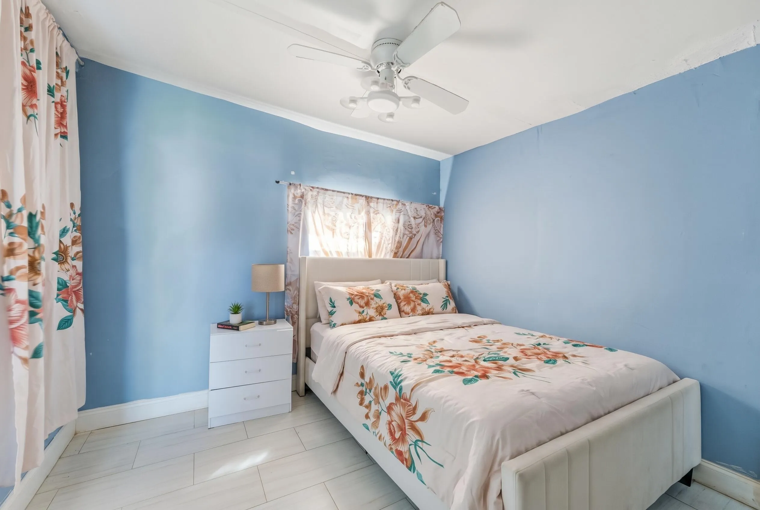 1064 HIGHVIEW Road