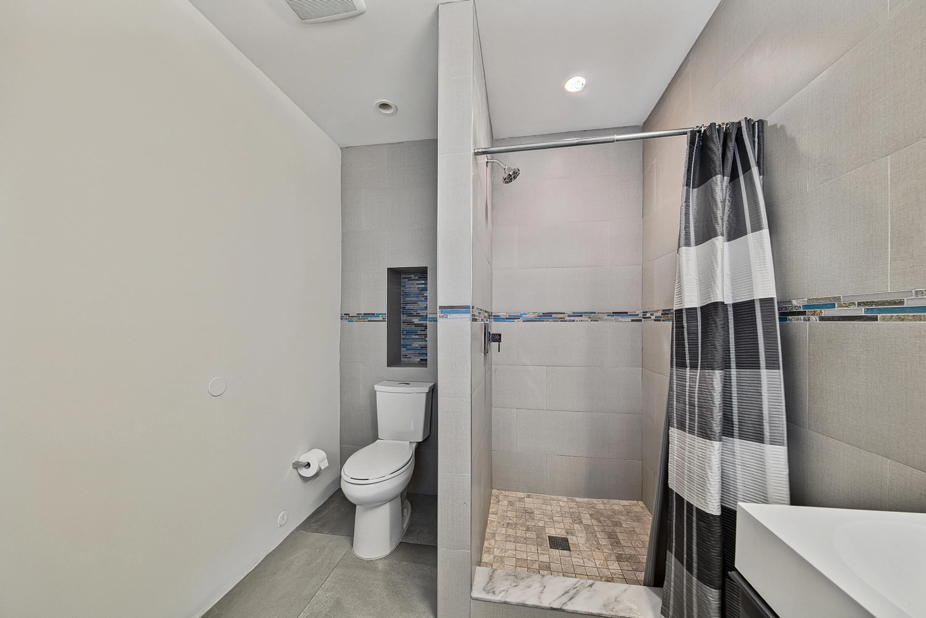 341 NE 45TH Street