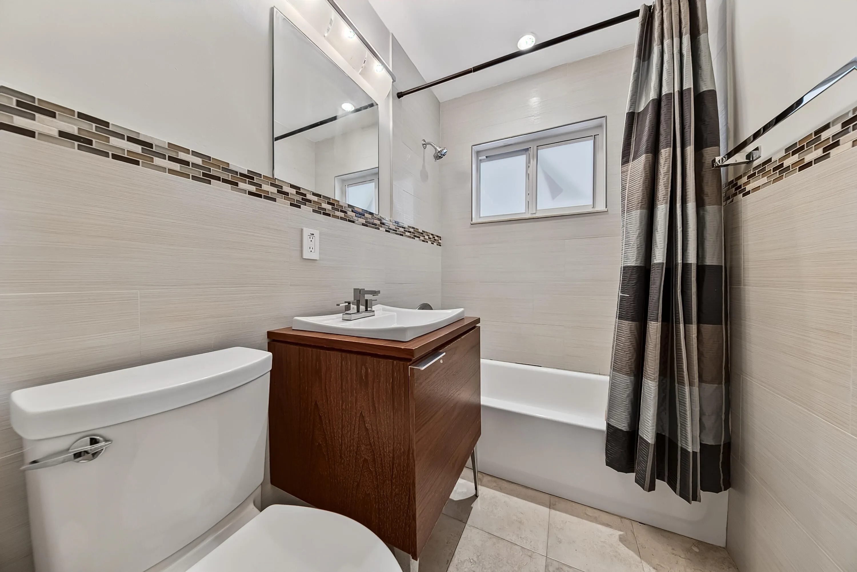 341 NE 45TH Street