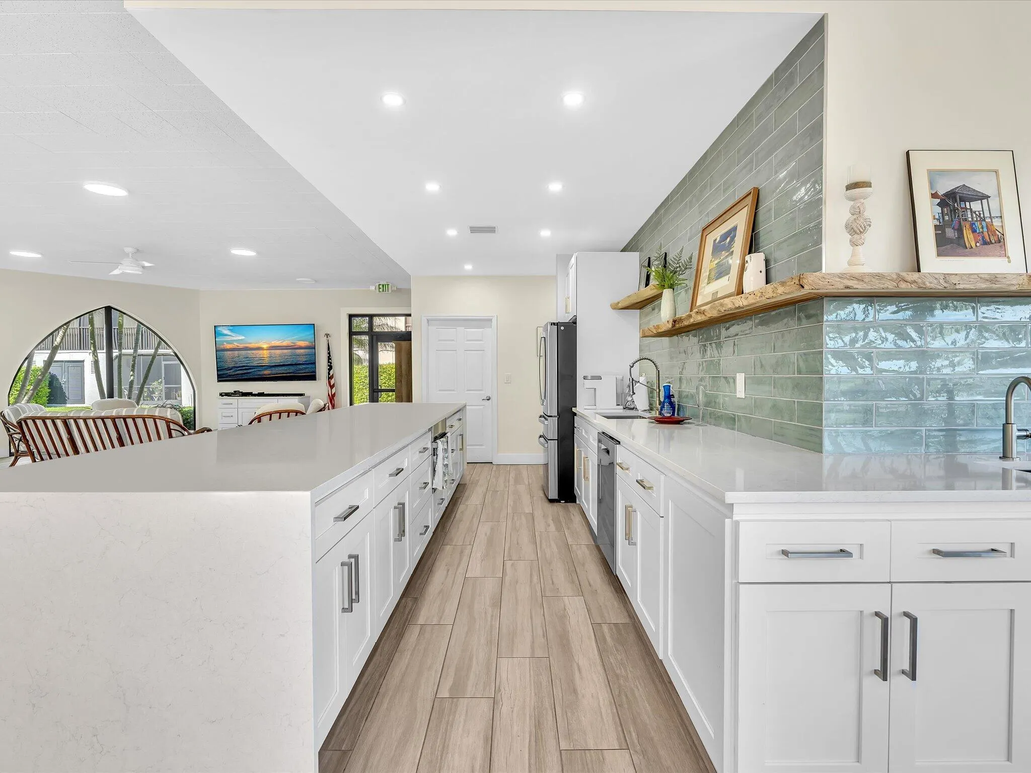 1631 RIVERVIEW Road #701