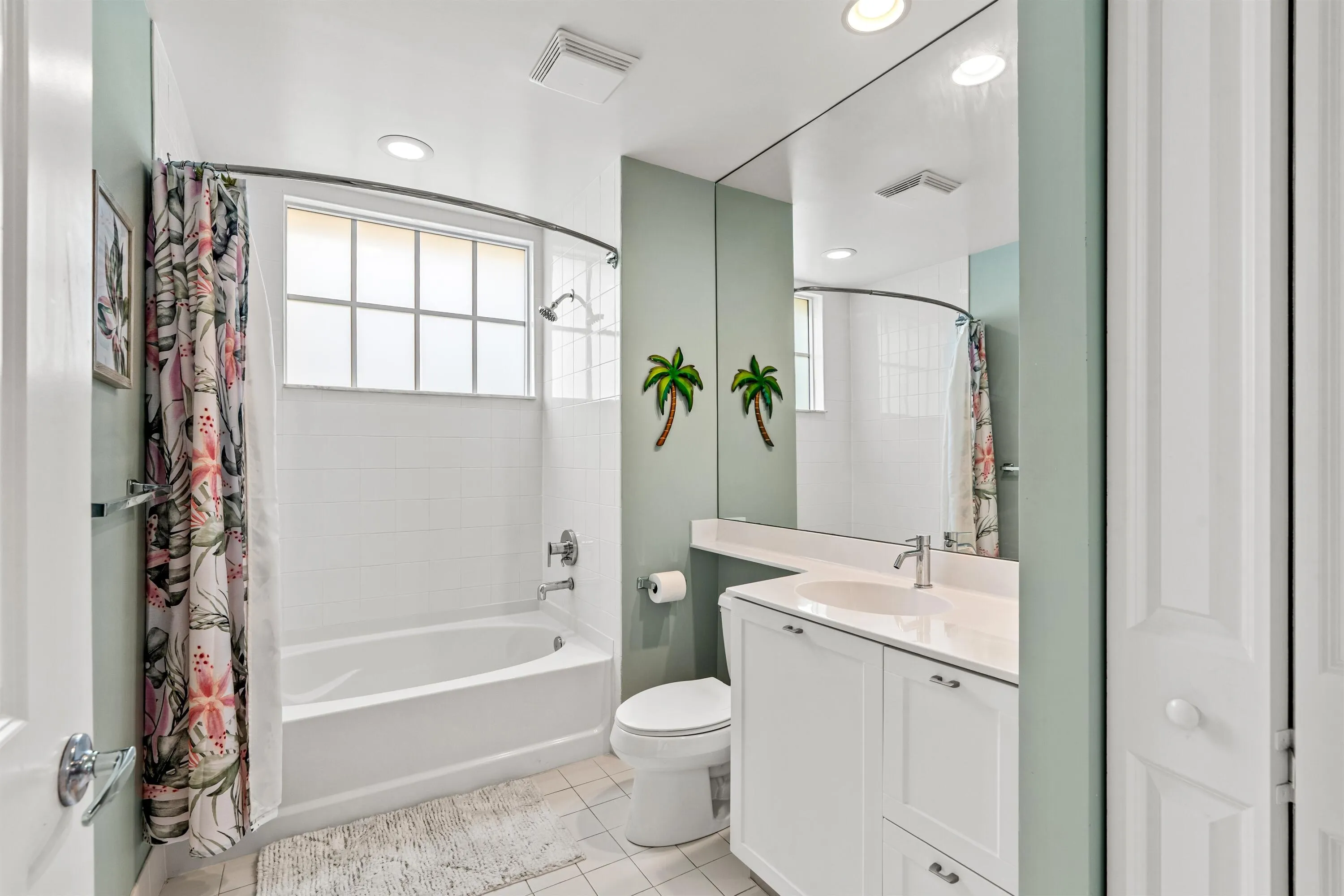 225 NE 1ST Street #214