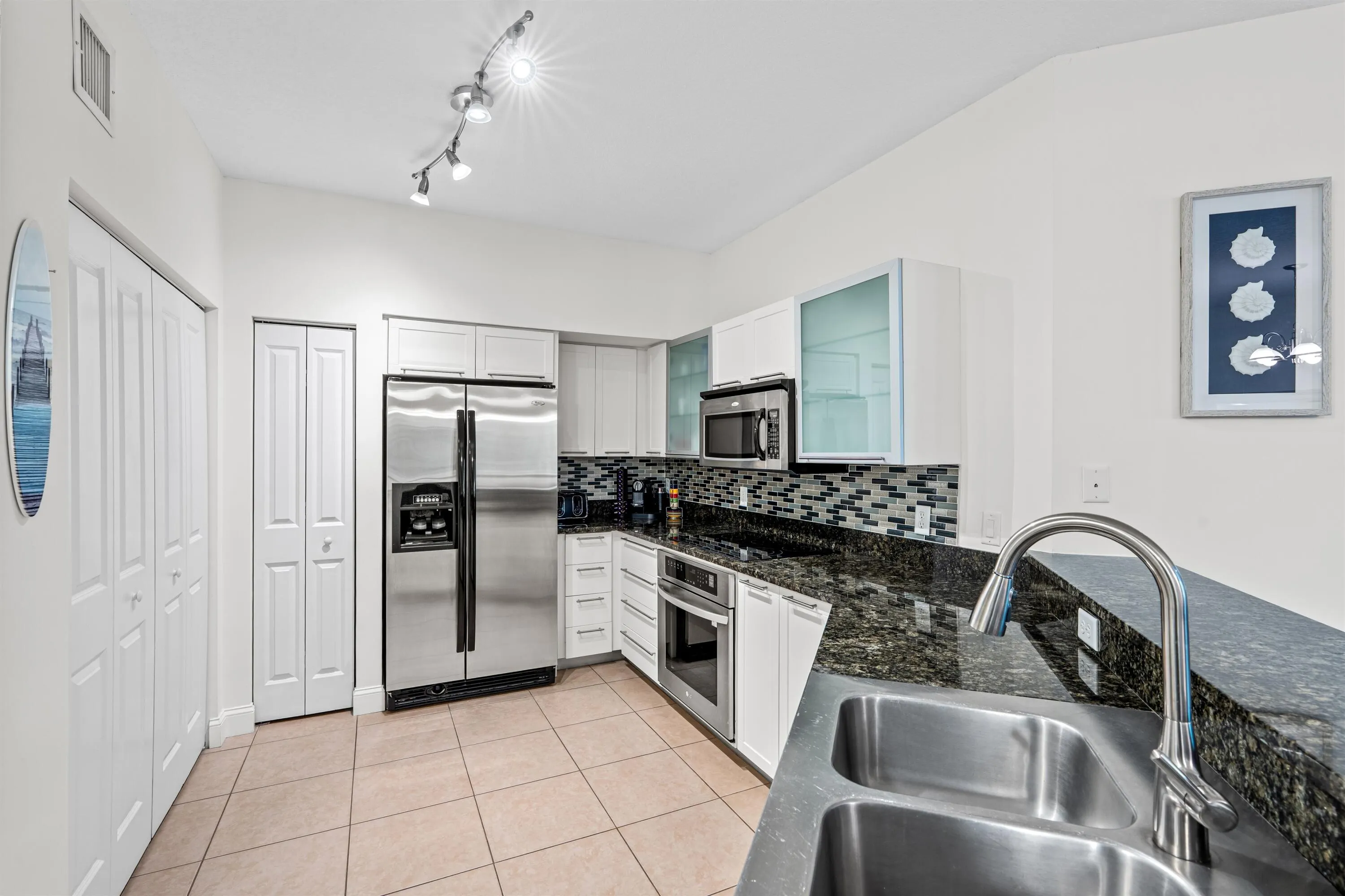 225 NE 1ST Street #214