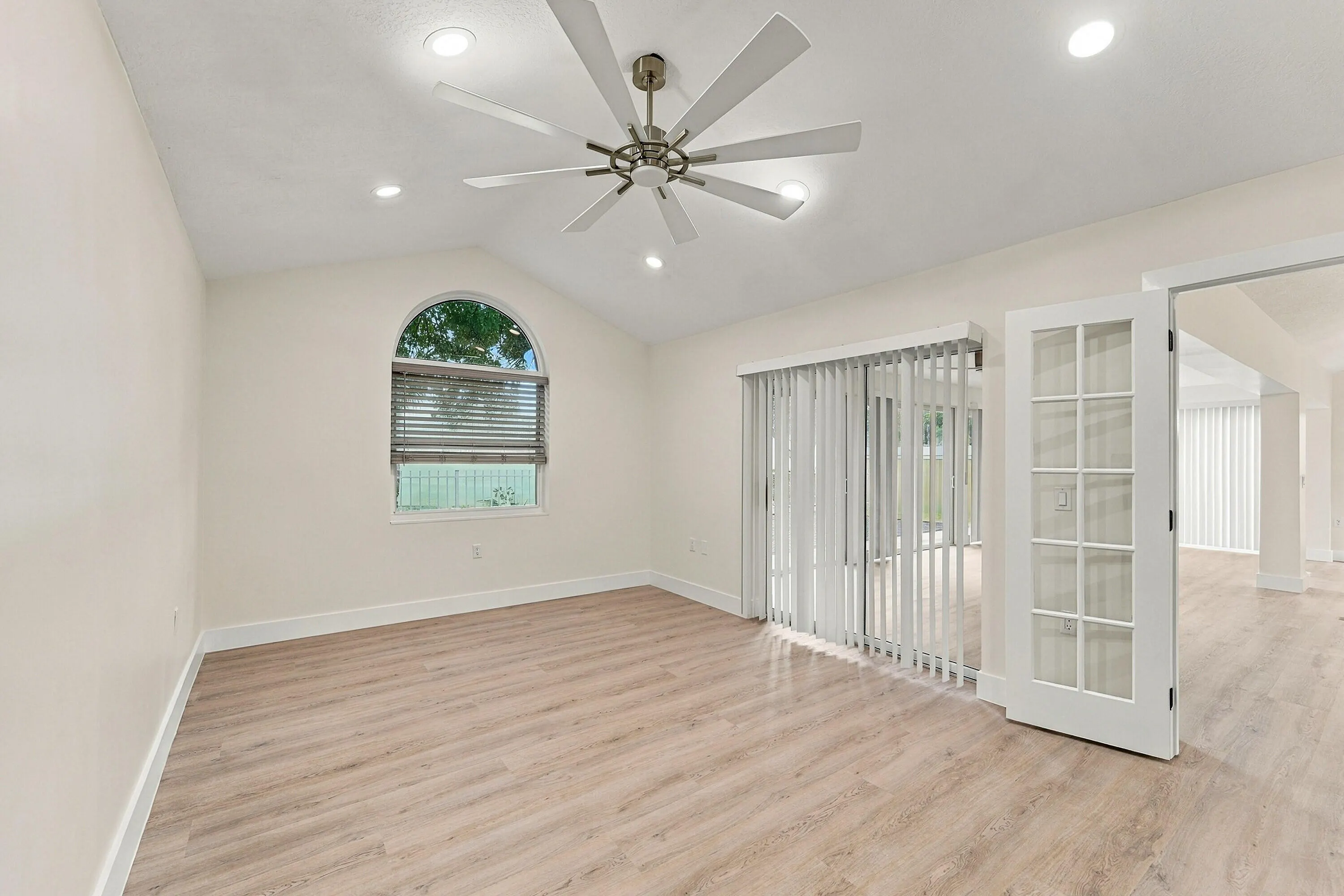 2398 SARATOGA BAY Drive