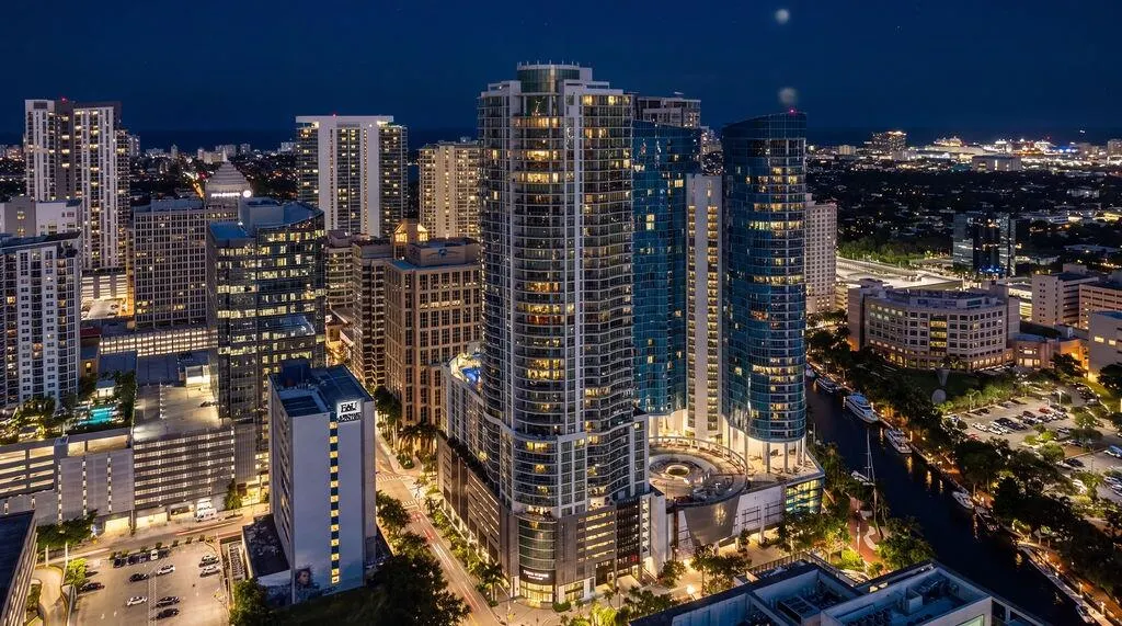 100 E Las Olas Boulevard #3501