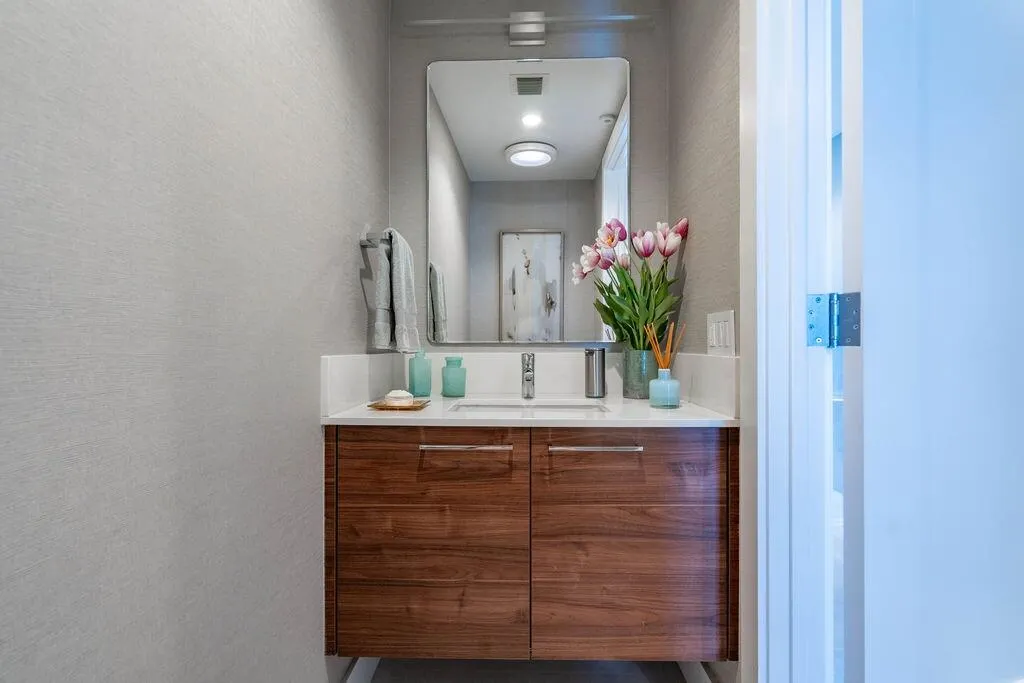 100 E Las Olas Boulevard #3501