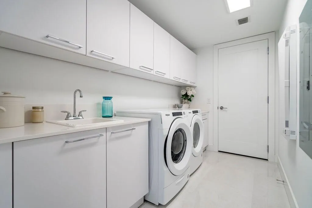 100 E Las Olas Boulevard #3501
