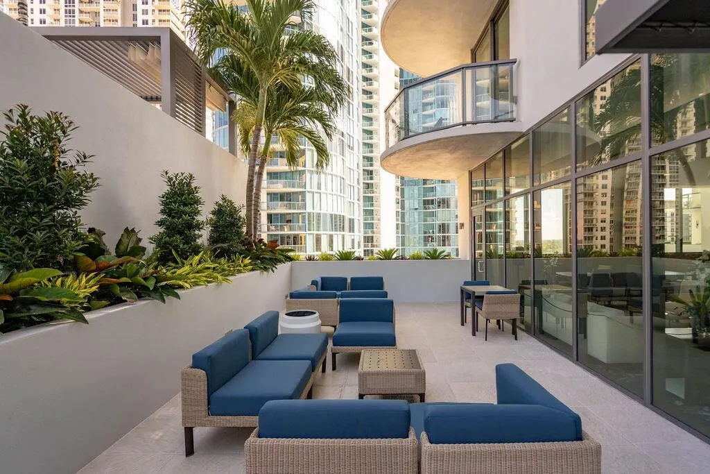 100 E Las Olas Boulevard #3501