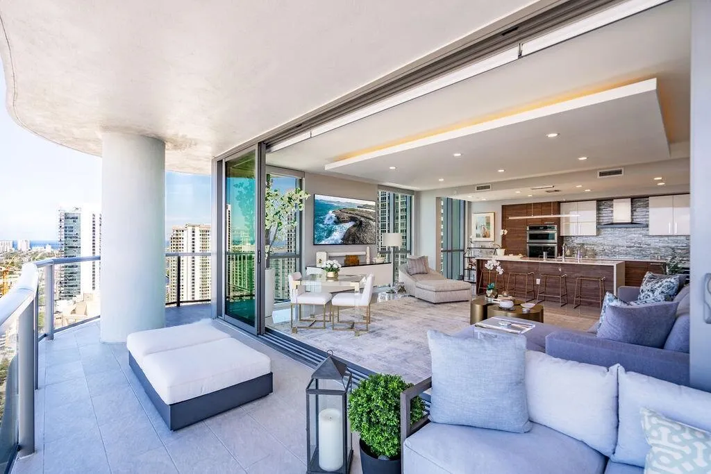 100 E Las Olas Boulevard #3501