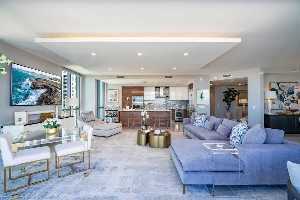 100 E Las Olas Boulevard #3501