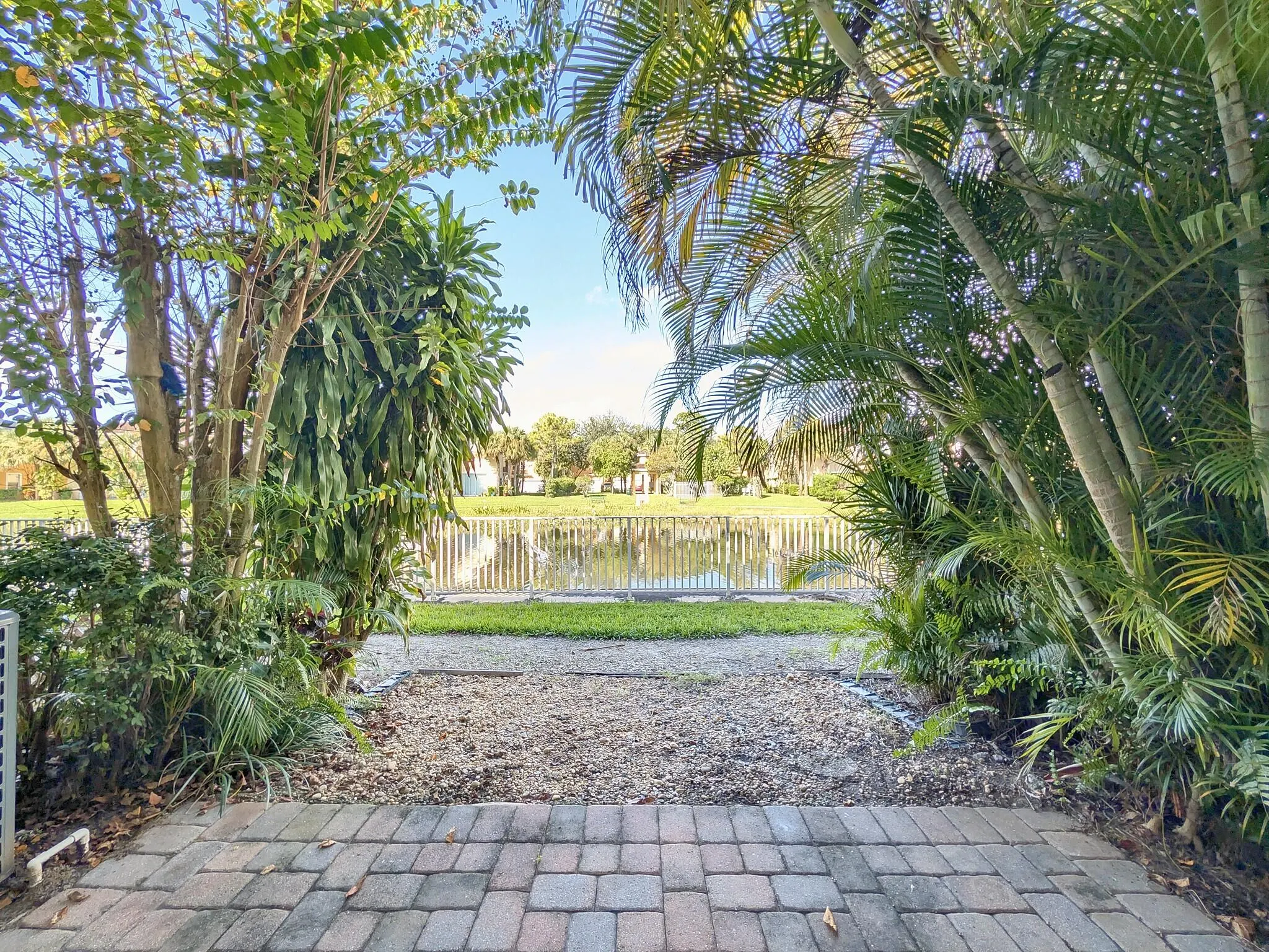 864 PIPERS CAY Drive #157