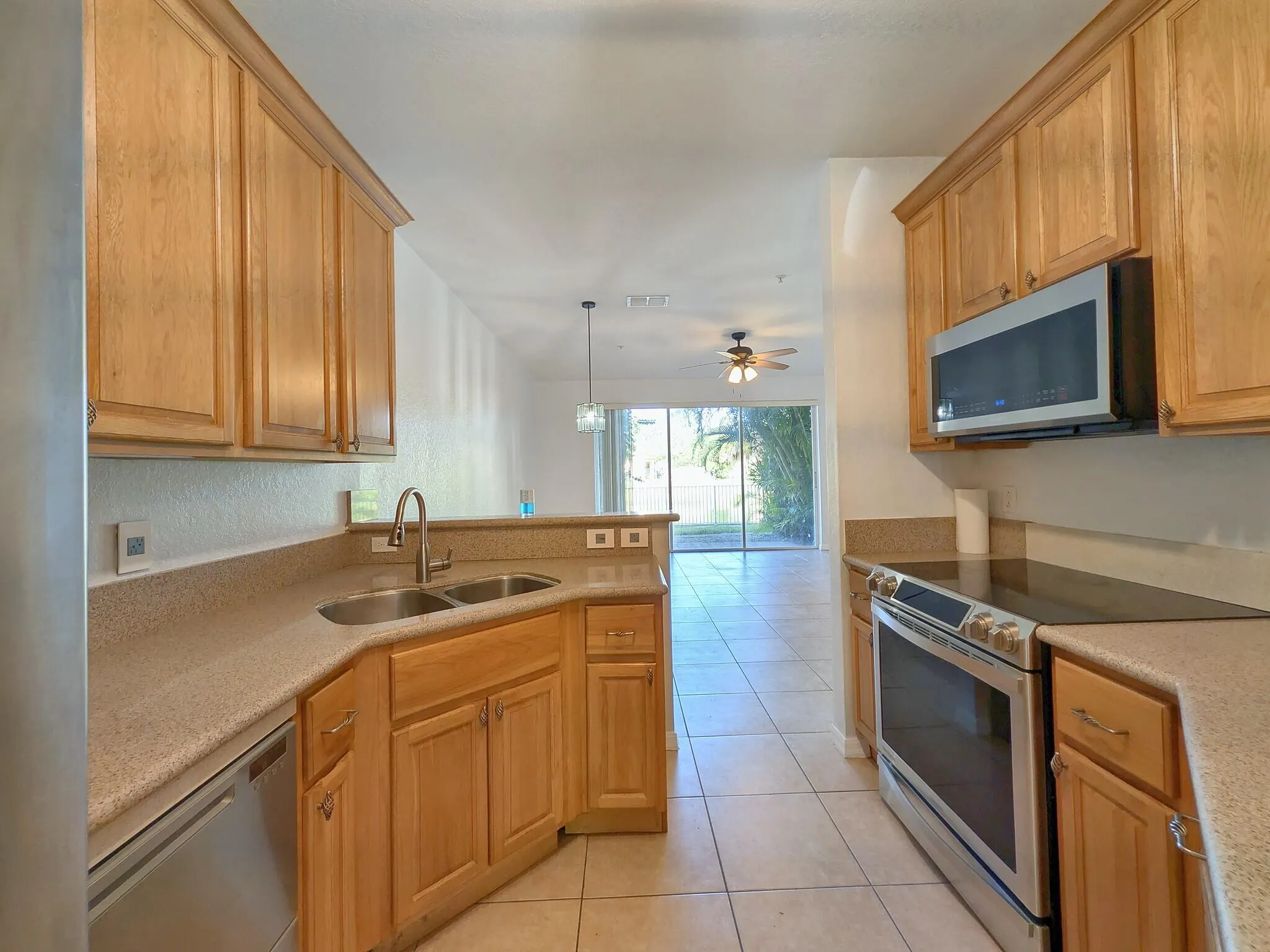 864 PIPERS CAY Drive #157