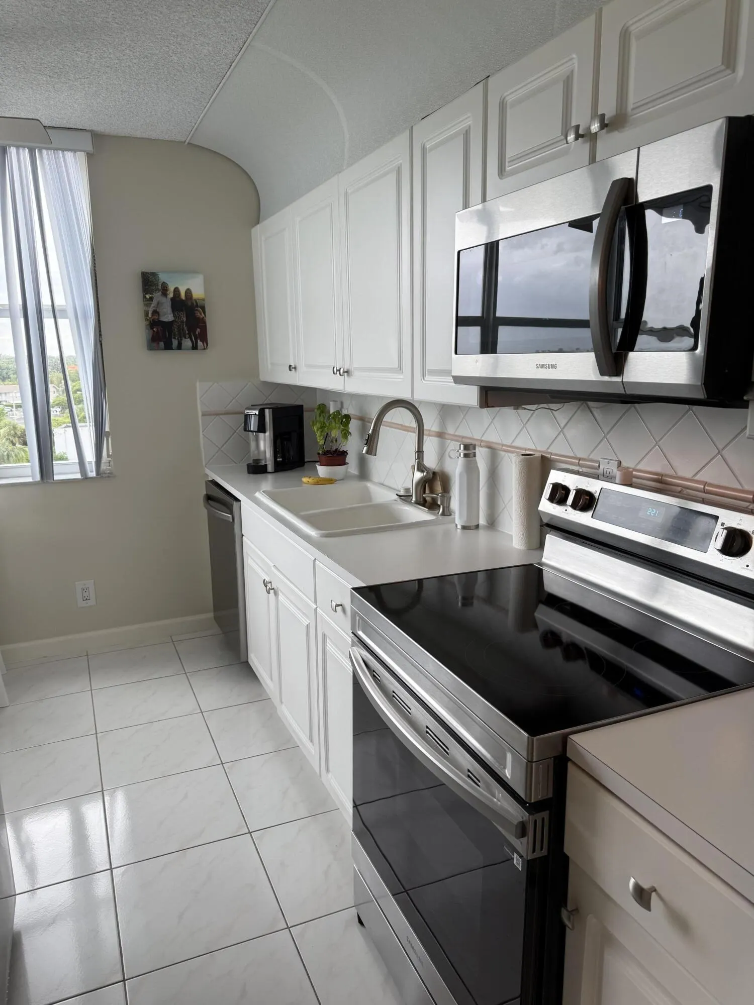 2639 N Riverside Drive #605