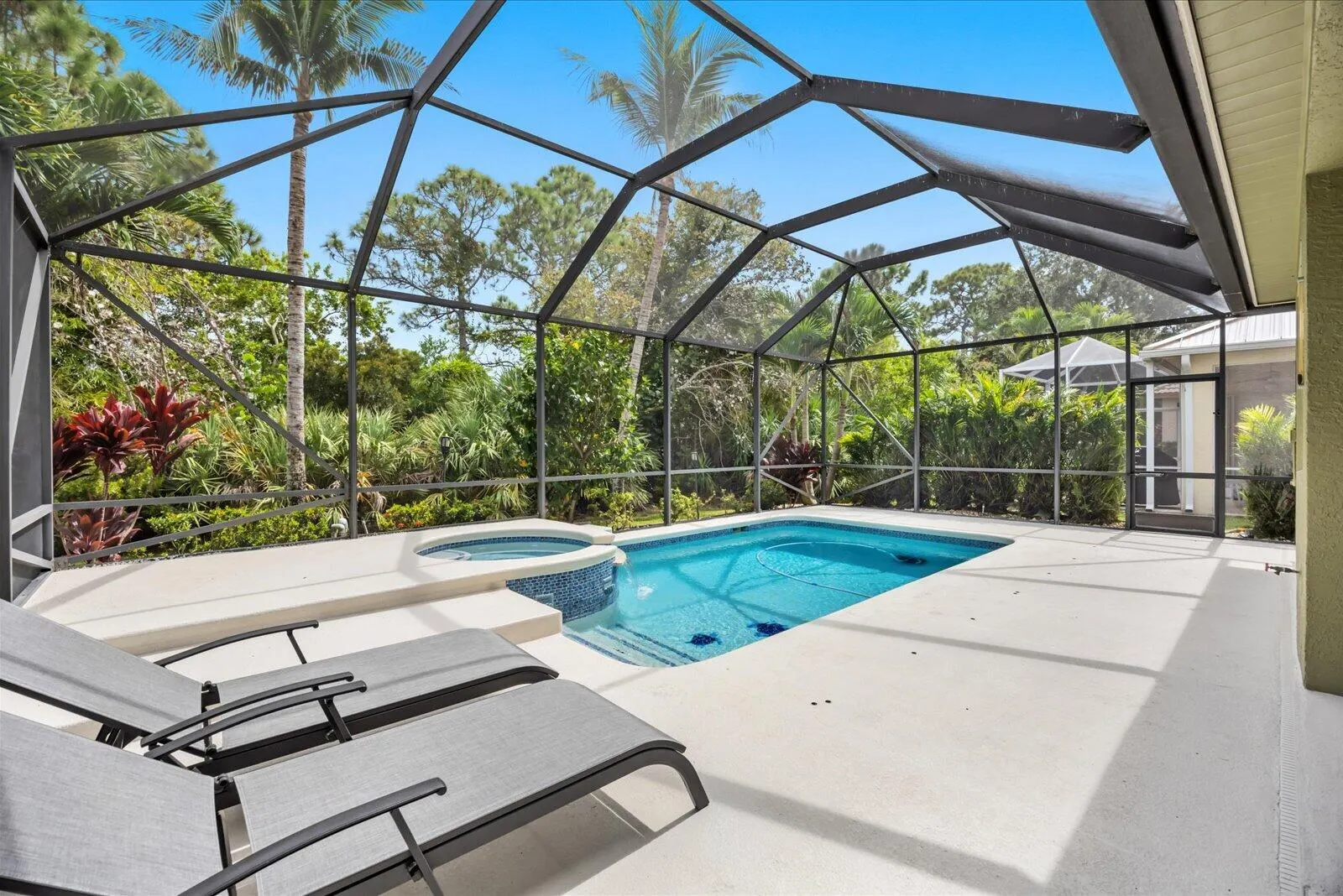 3655 NW Deer Oak Drive