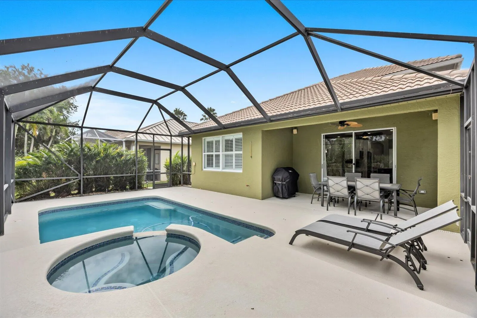 3655 NW Deer Oak Drive