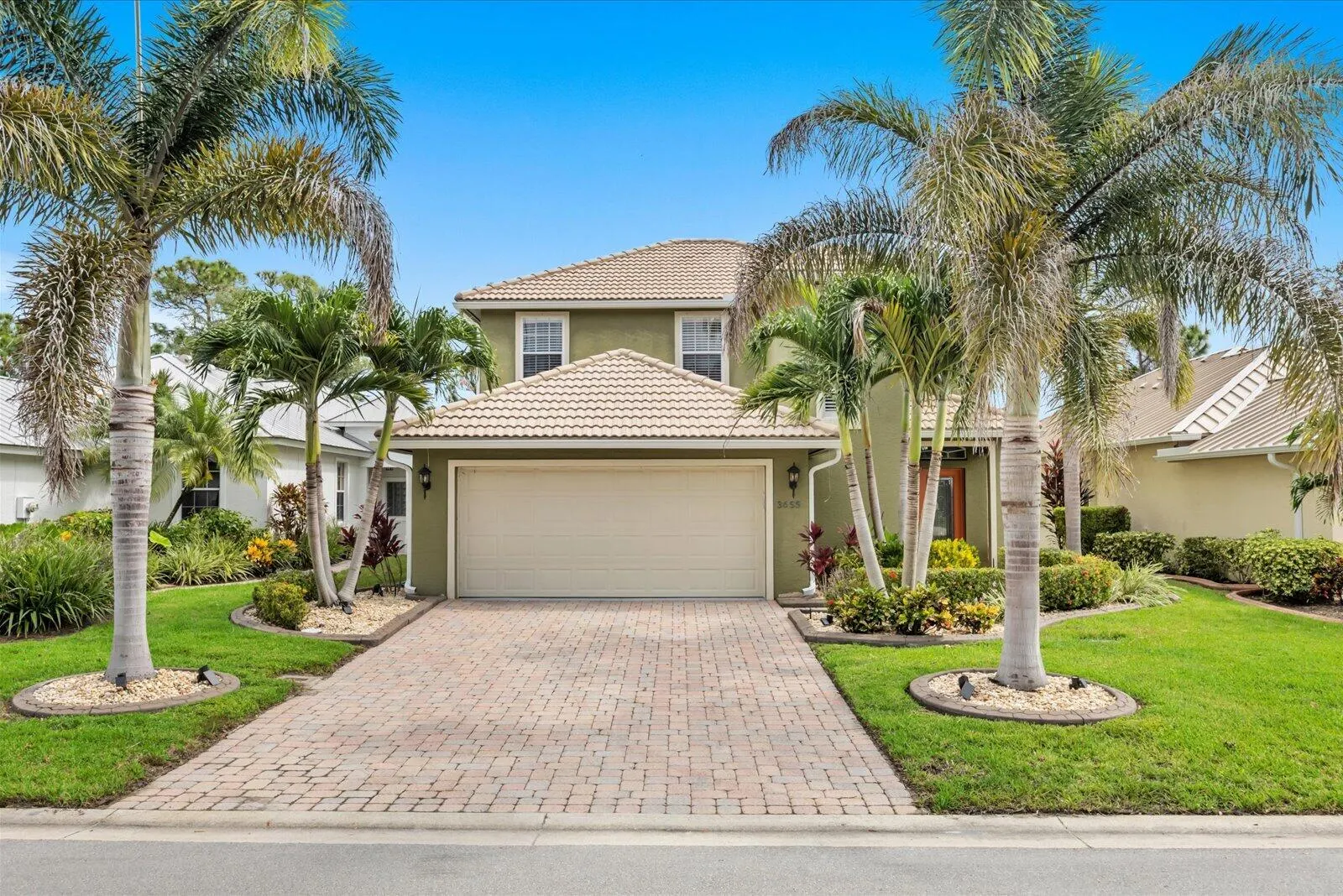 3655 NW Deer Oak Drive