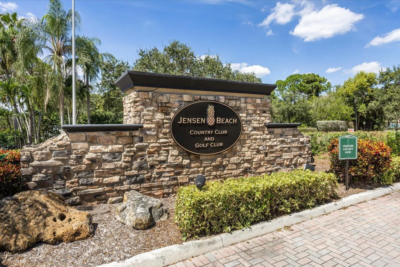 3655 NW Deer Oak Drive