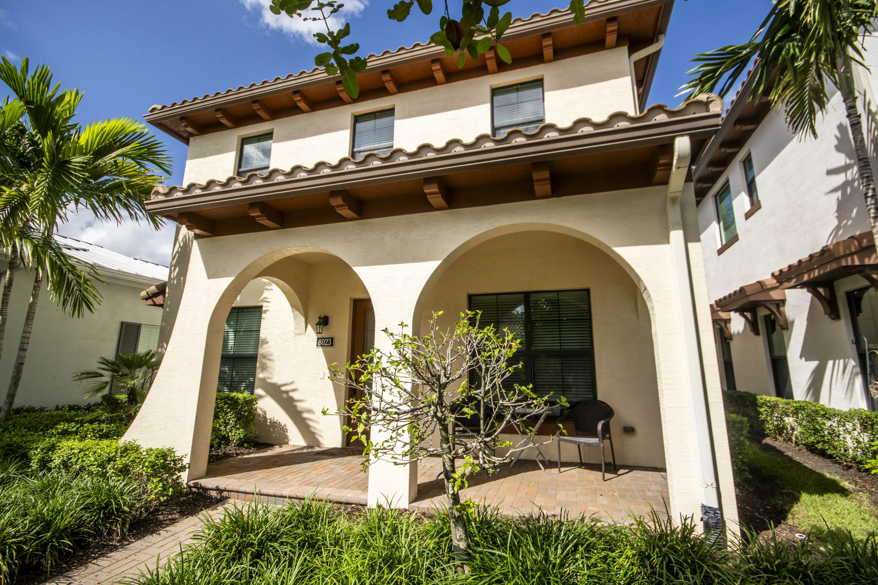 8023 Hobbes Way