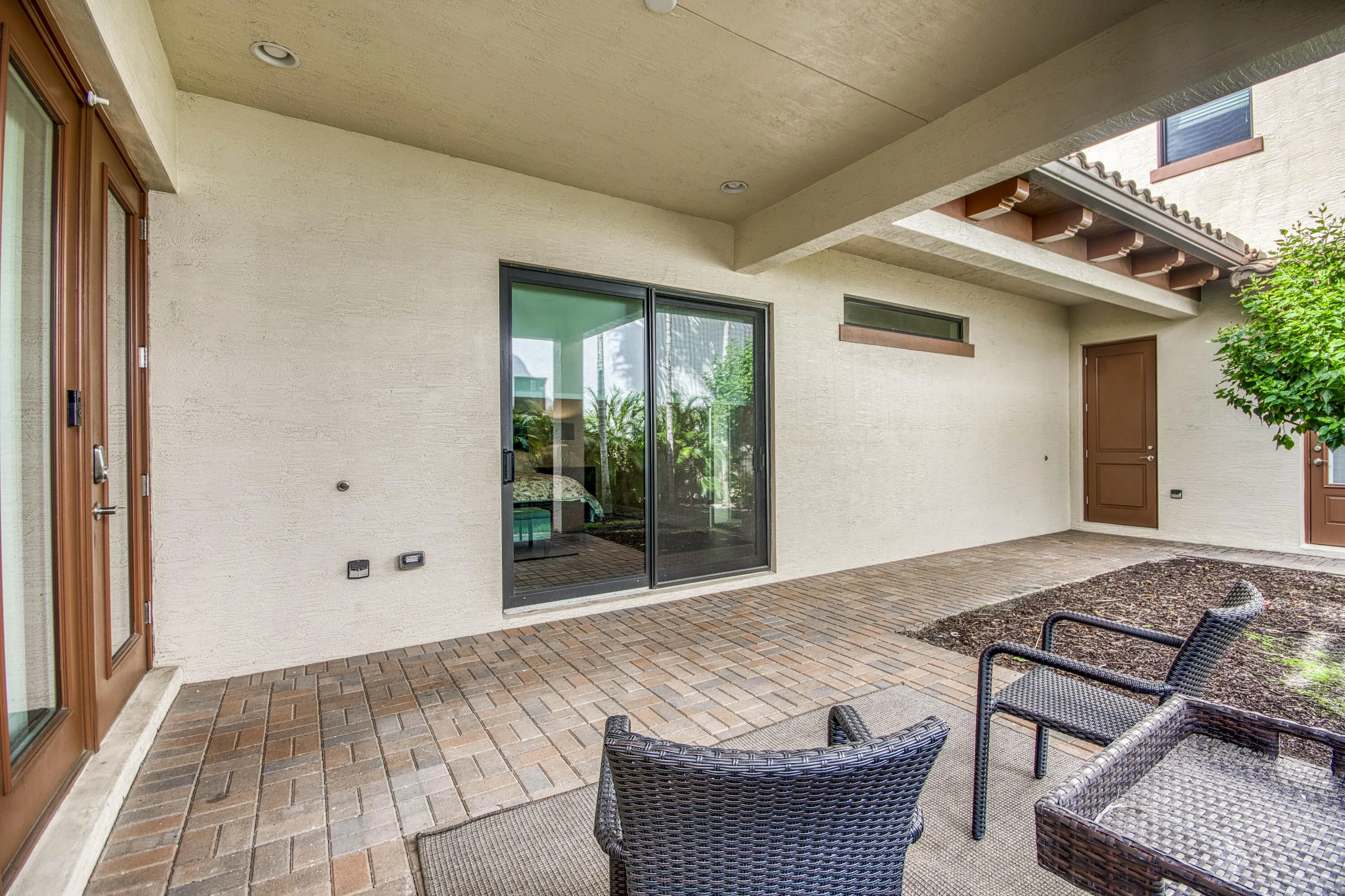 8023 Hobbes Way