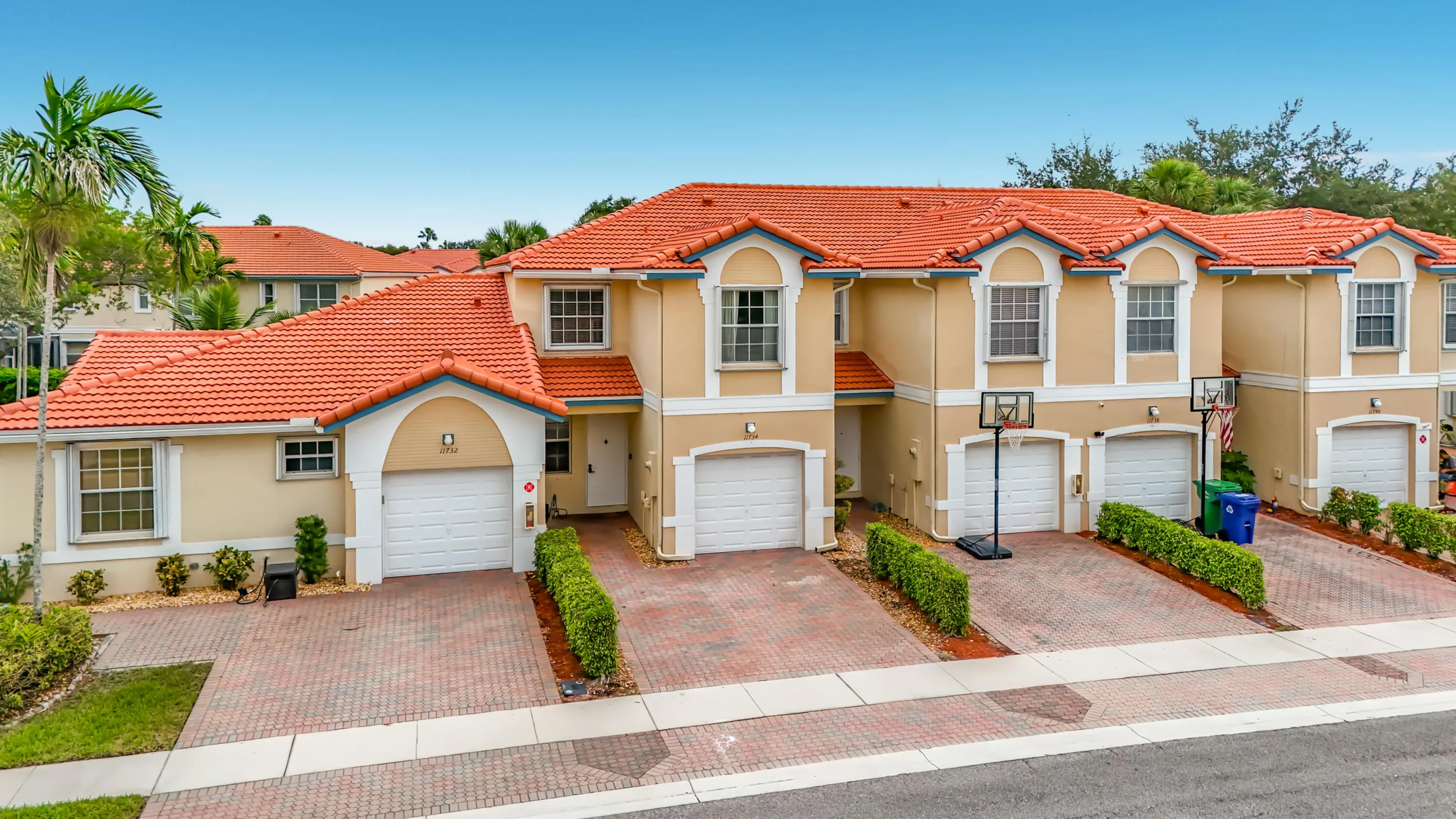 11734 NW 47TH Drive