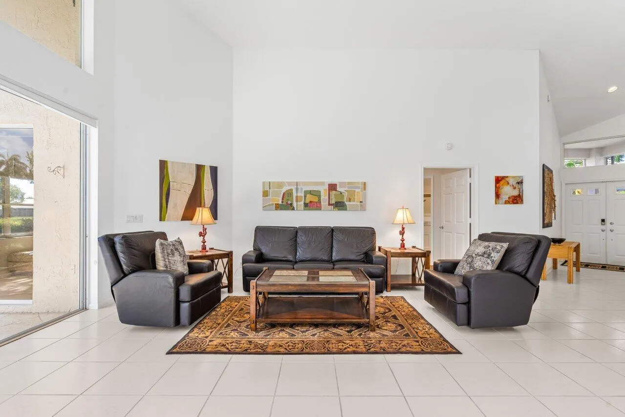 11614 CREEKSIDE Drive